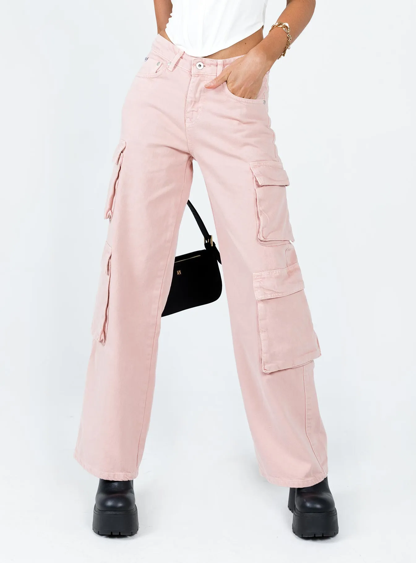 Closet Must Neutral Outfit The Ragged Priest Brat Jeans Pink