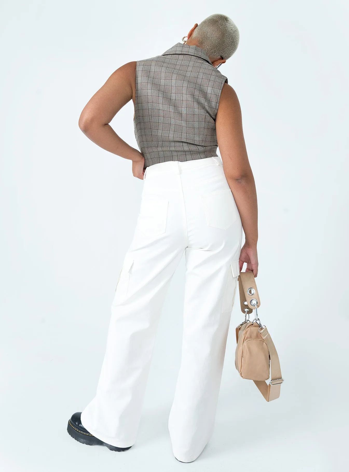 Alesiha Jean White Streetwear Fan Earthy High Quality