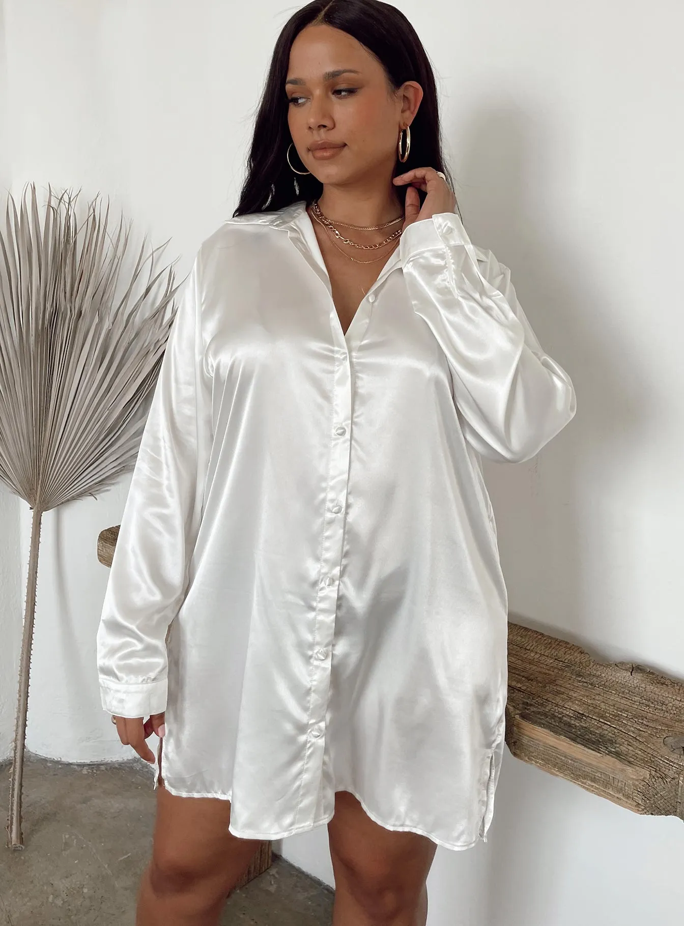 Urban Glow Lightweight Weave 90210 Satin Shirt Mini Dress White Curve