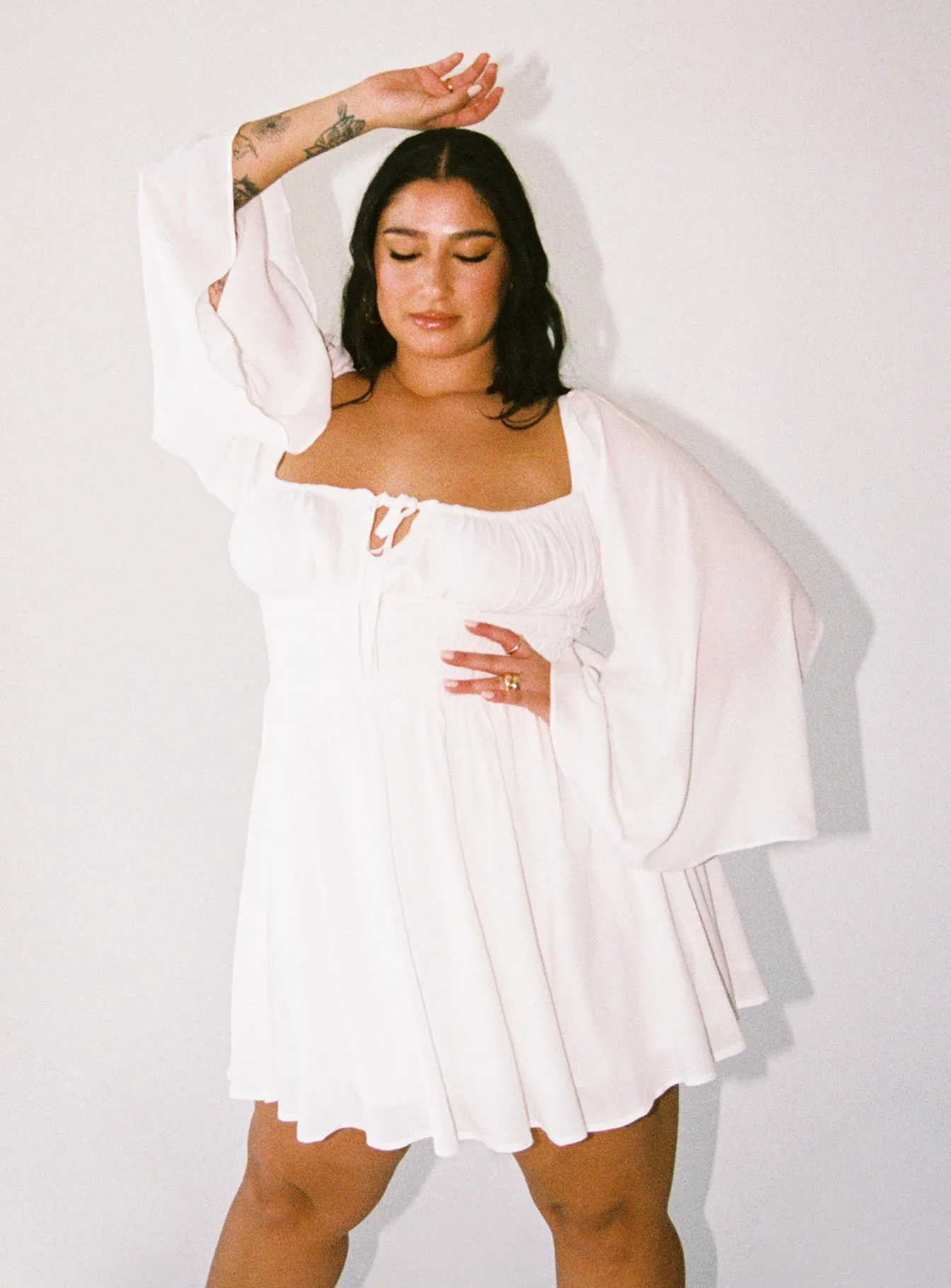 Halle Mini Dress White Curve wrinkle free Stage Pop