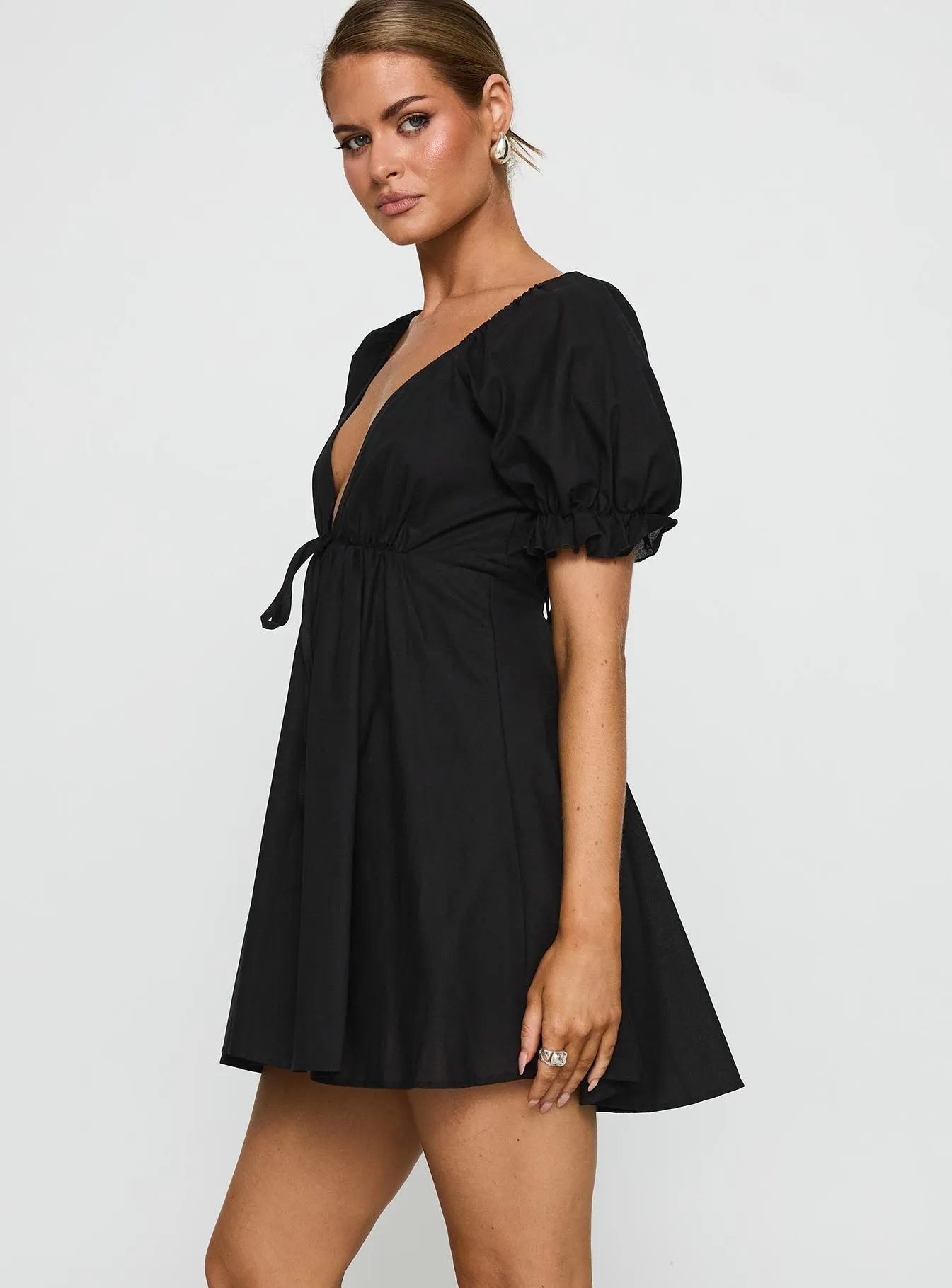 Blissful Mini Dress Black Vibrant Silhouette