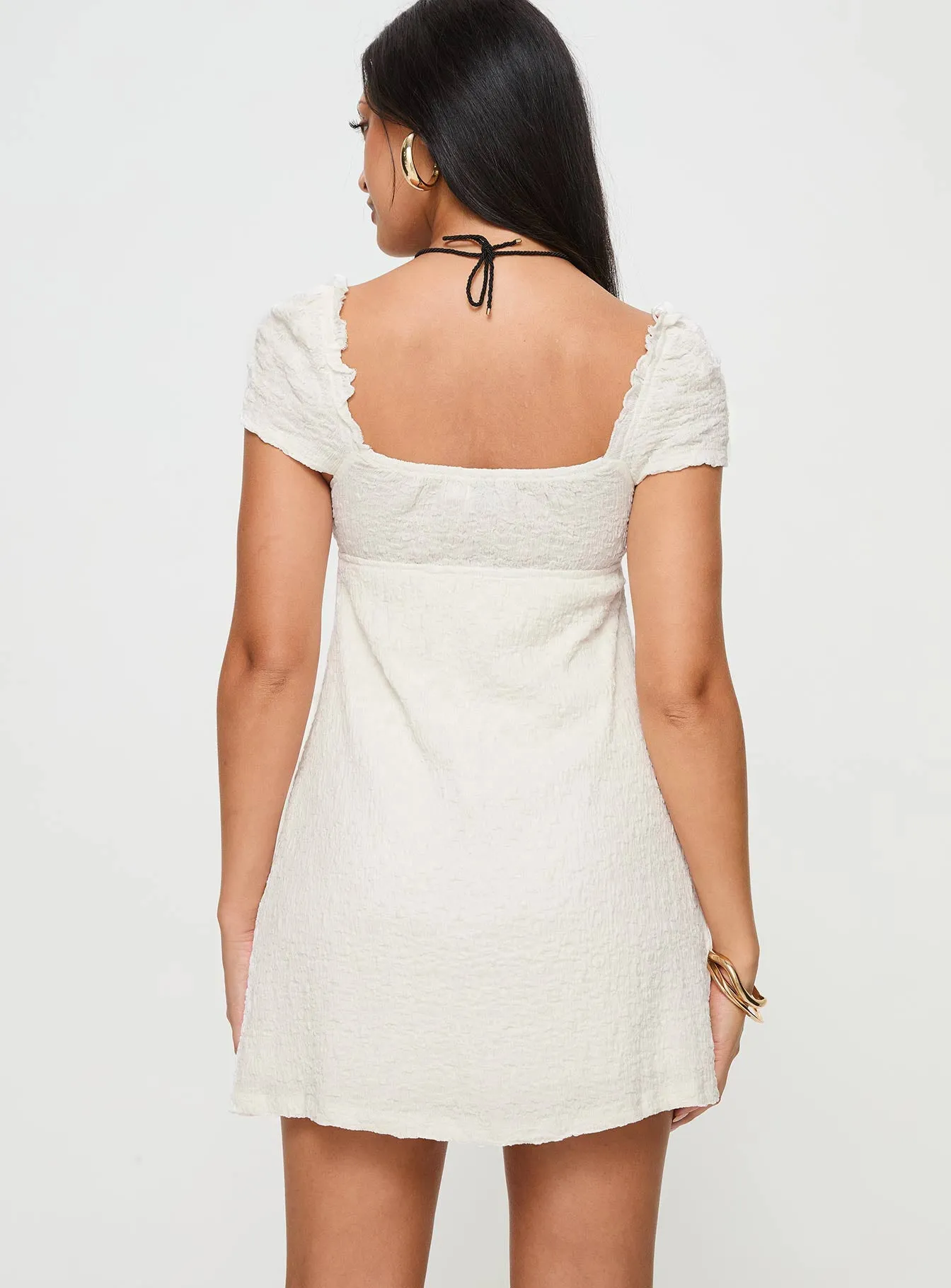 Light Charm Structured Collar Kellan Mini Dress Cream