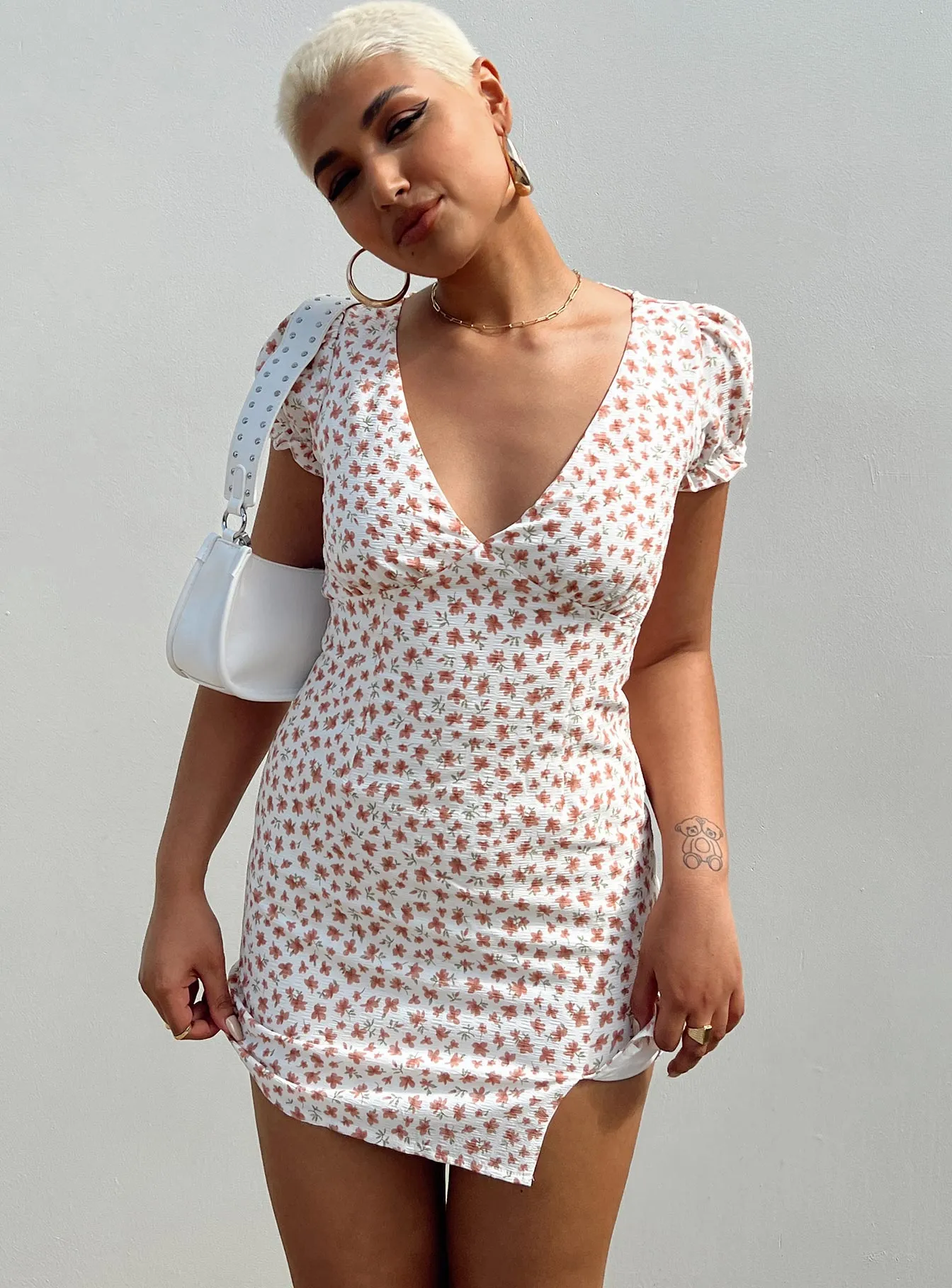 Smooth inner lining Kacey Mini Dress White Floral