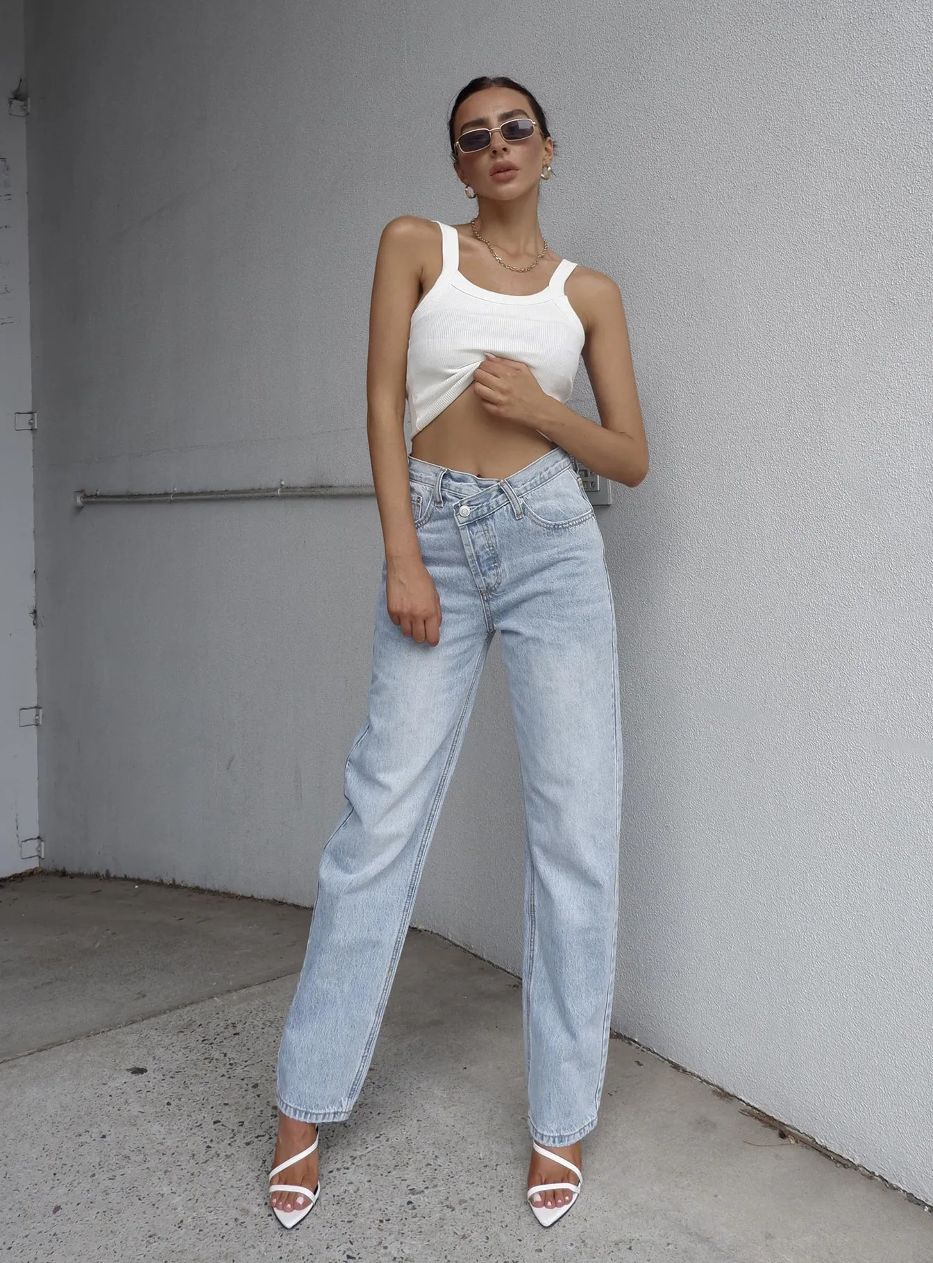 Casual Musthave Holly Asymmetric Straight Leg Jean Light Wash Denim Petite