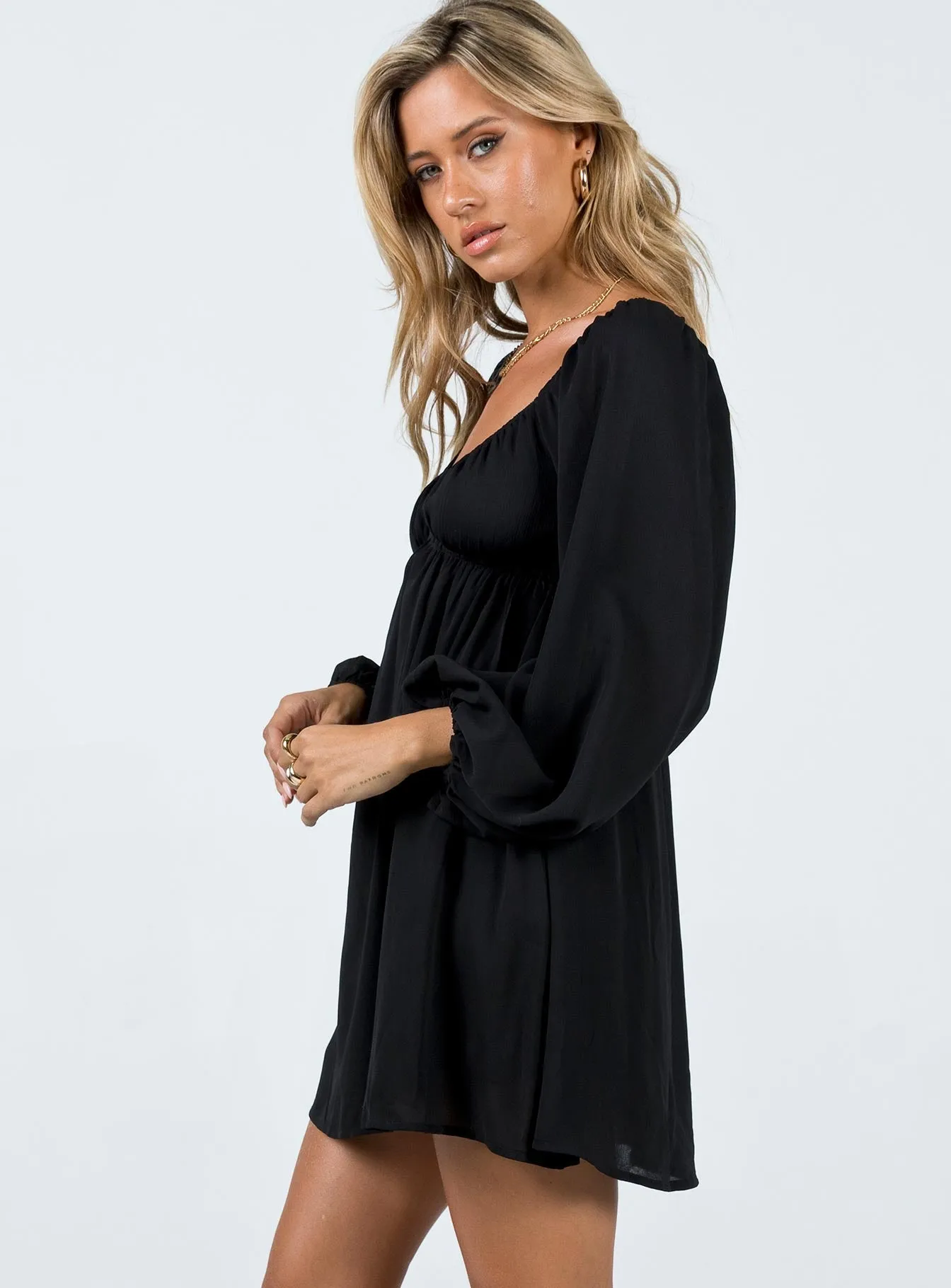 Flattering bodycon mini Flirty summer piece Bettie Mini Dress Black