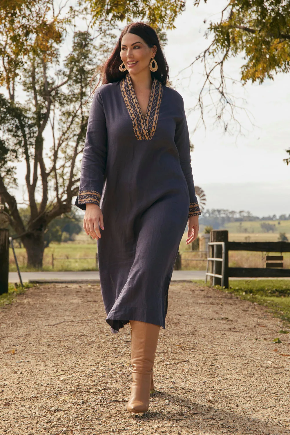 Practical yet fashionable midi A-line midi dress Tia Linen Tunic Dress in Slate