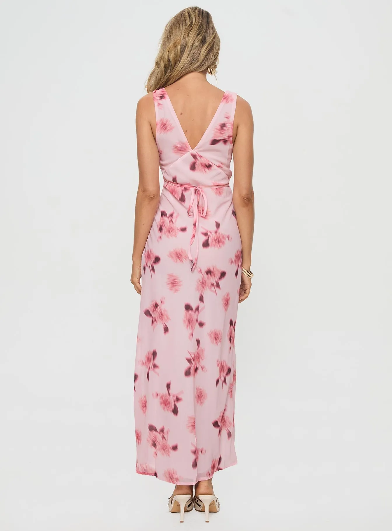 Maysa Floral Maxi Dress Pink Orchard Walk This dress is the ideal choice for those who want comfort and elegance in one garment