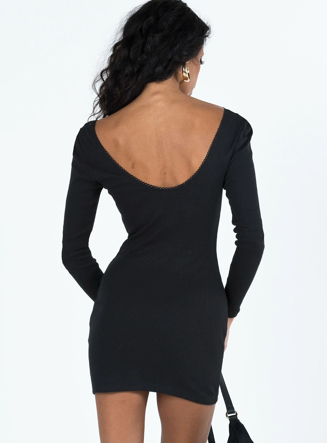 Fashionable short dress for events Chele Long Sleeve Mini Dress Black