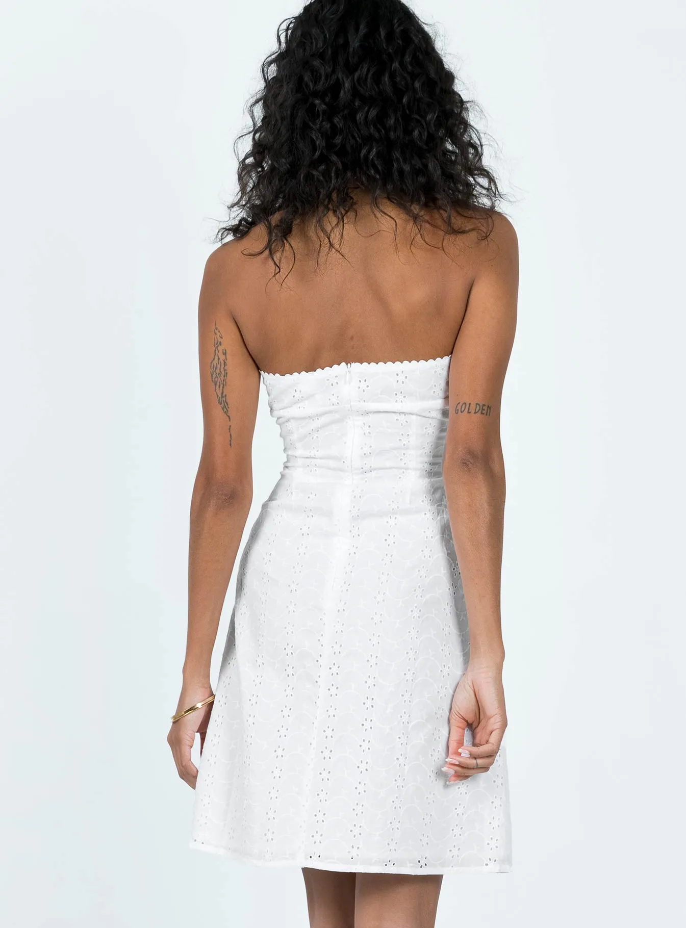 Odor Resistant Parle Anglais Dress White
