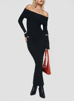The relaxed fit of this maxi dress offers a casual yet elegant appearance for any occasion Milky Glow Phylis Off The Shoulder Maxi Dress Black