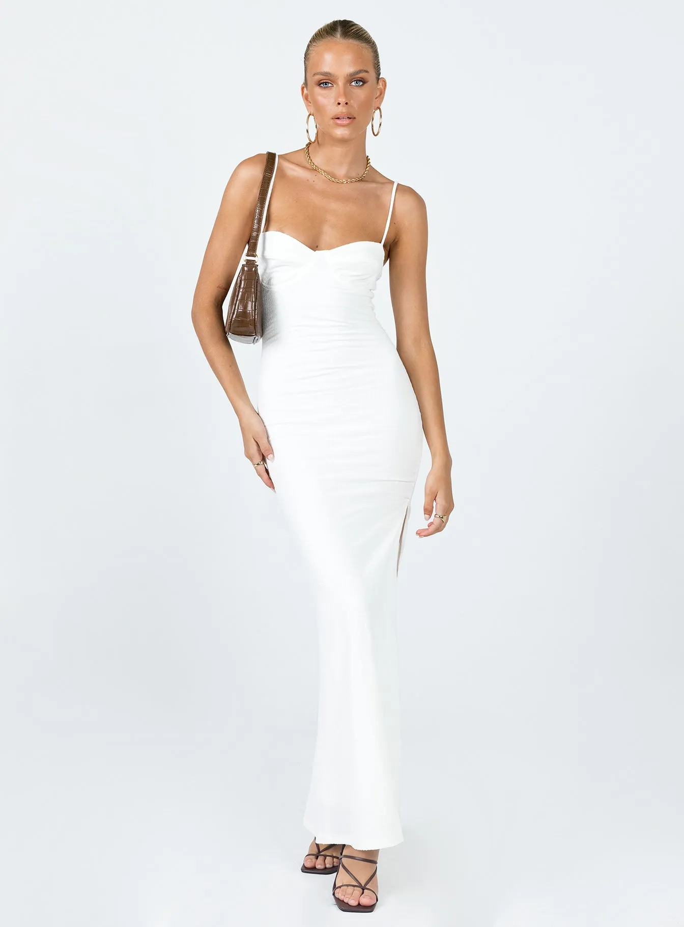 Dye Art Its versatile length ensures it can be worn for a variety of occasions from casual to formal Belladonna Maxi Dress White