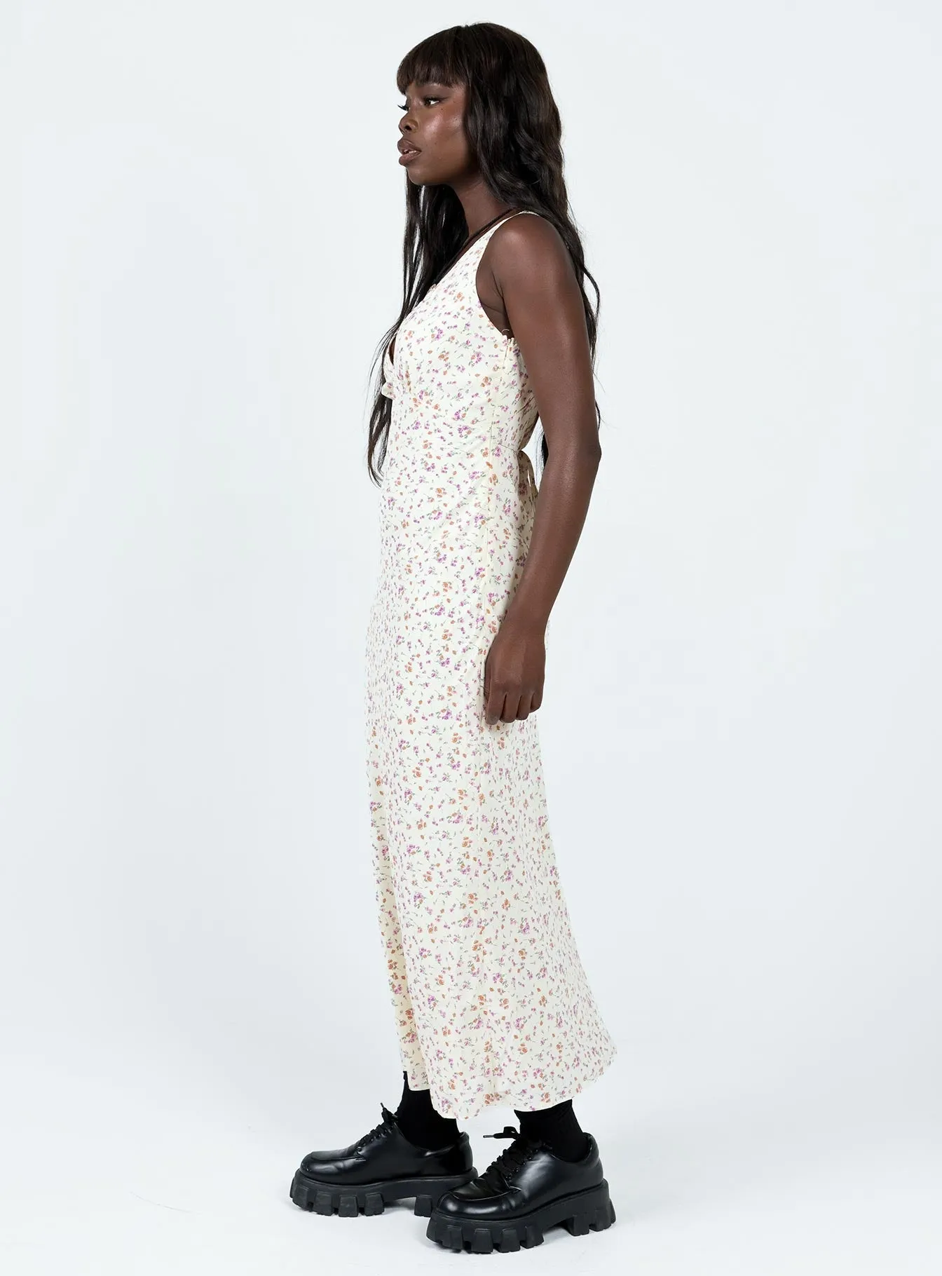 Black Chic Deep V Nellie Maxi Dress Cream