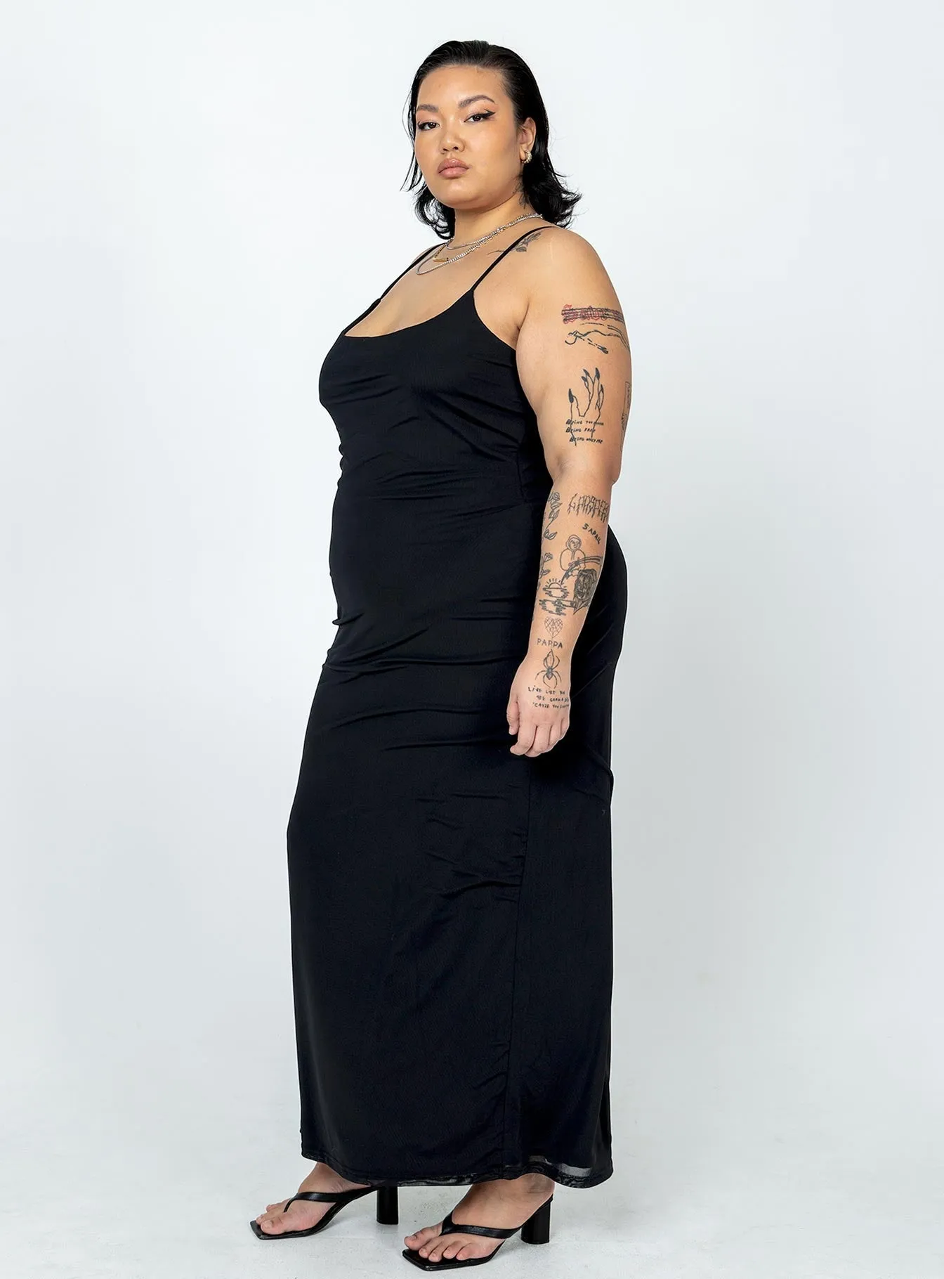 Designed to complement every body shape this dress enhances your natural silhouette Knox Maxi Dress Black Curve