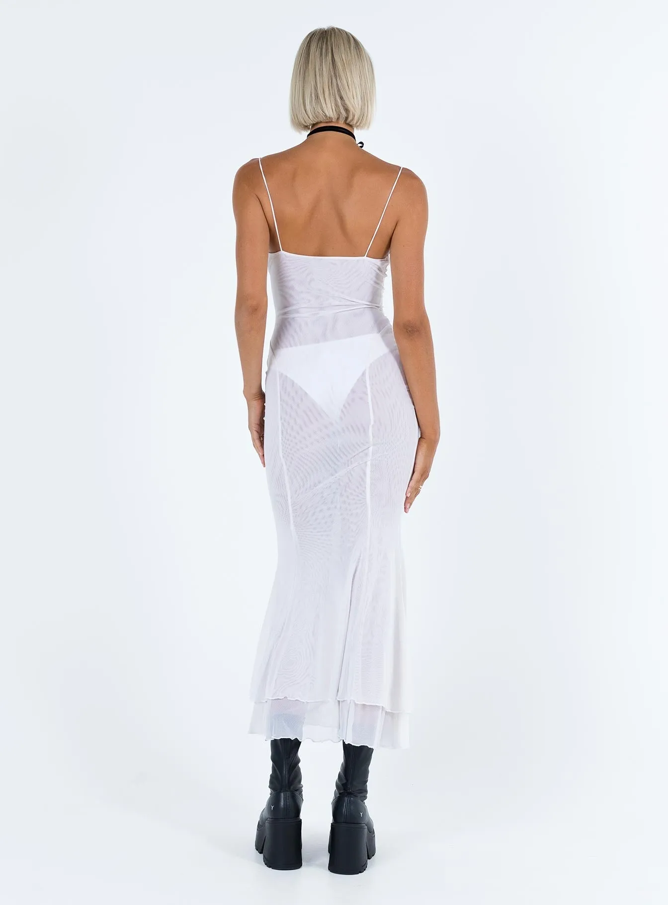 The simple design of this dress ensures that it will never go out of style Frost Breeze Sikora Vintage Maxi Dress White