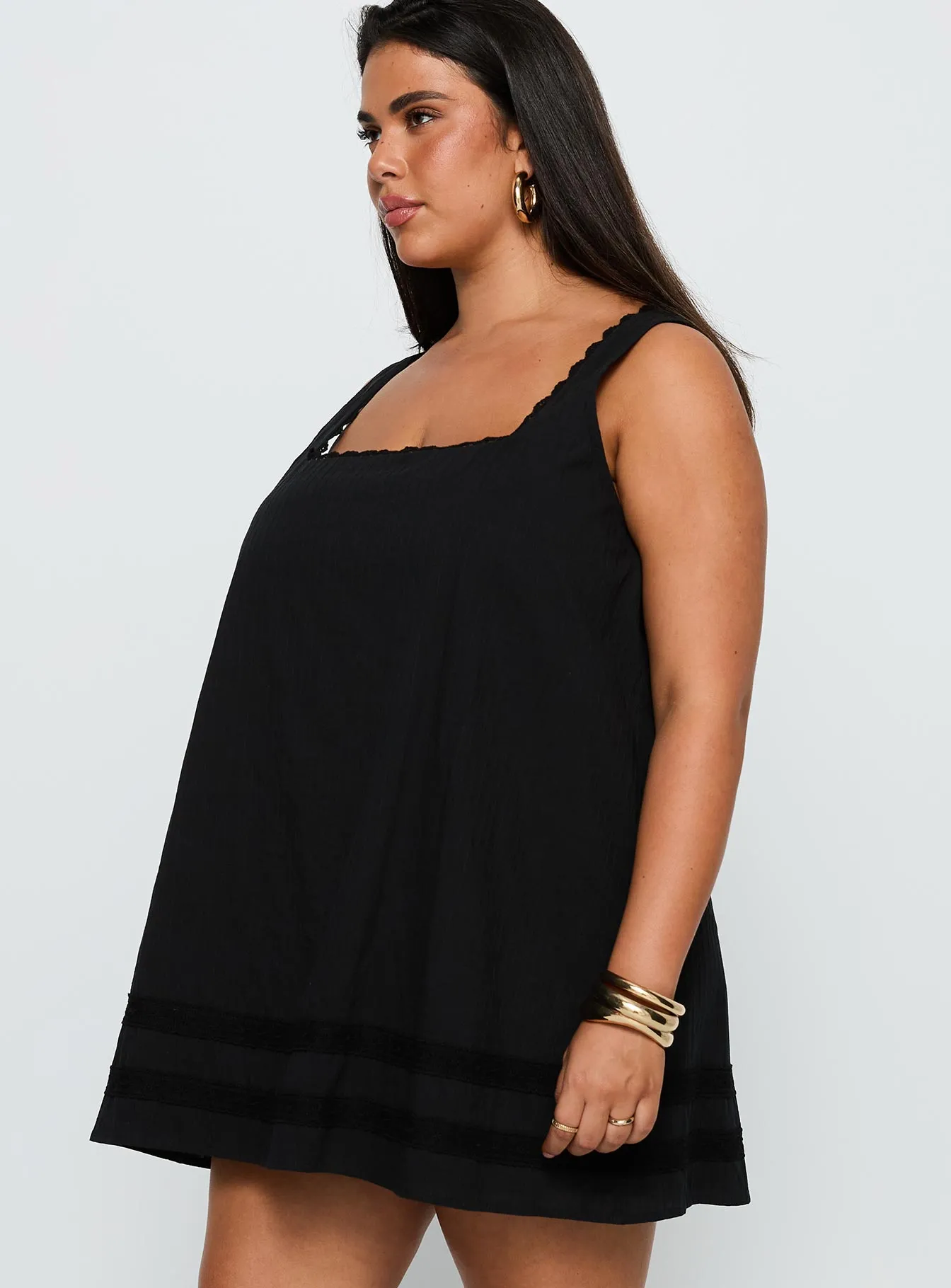 Alanah Mini Dress Black Curve Bar Pop