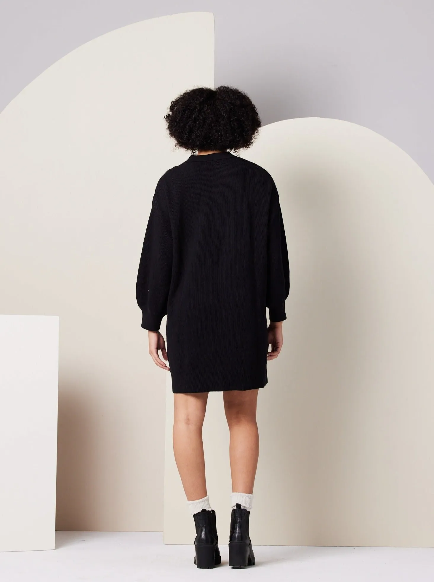 LightweightDesign Griffin Sweater Dress - Black