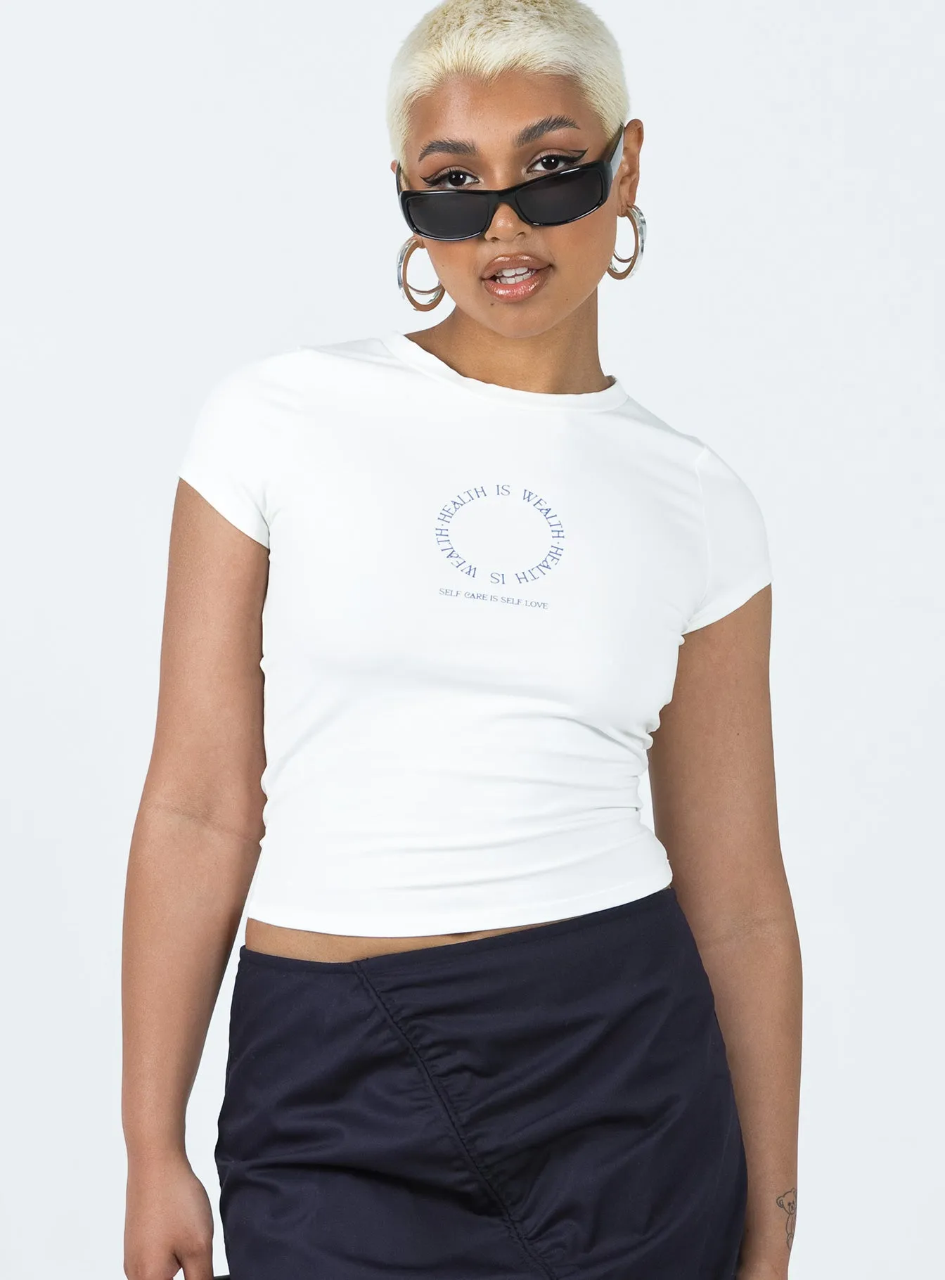 Seasonal Casual Pre Shrunk Fabric Health Is Wealth Top Ivory