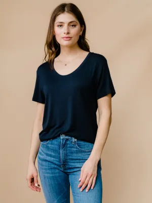 Mae Drapey Tee - Black Star Light Luxury Mood