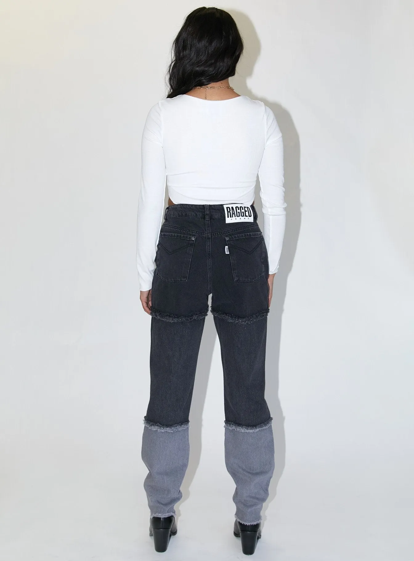 Casual Spring Mood Classic Wear The Ragged Priest 3 Panel Ombre Black Mom Jean w/fray Seams