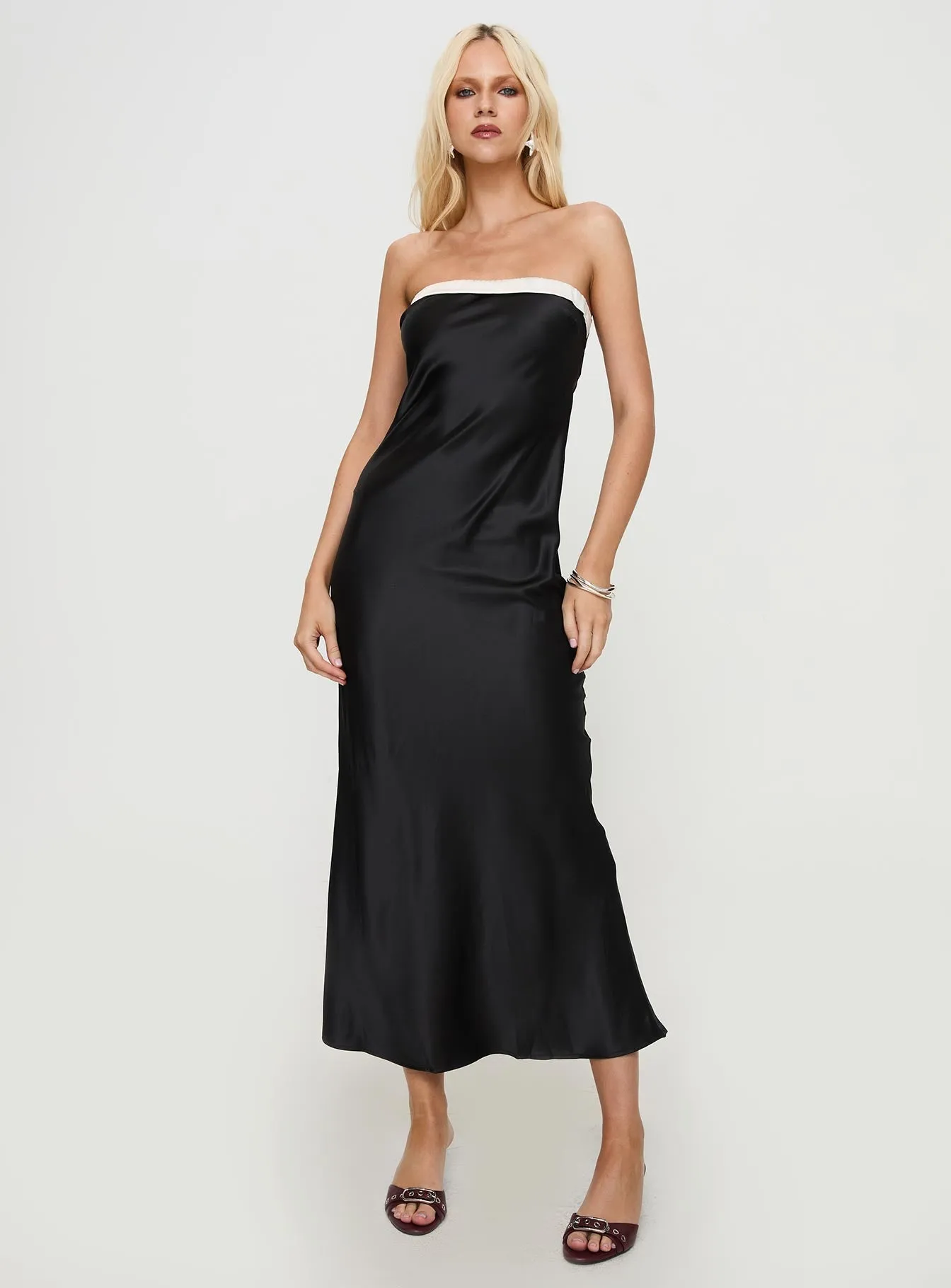 Phillipa Strapless Maxi Dress Black Soft fabric maxi gown Heart Glow