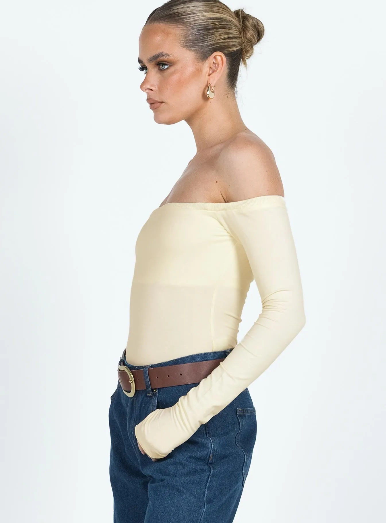 Gym Natural Premium Soft Weaver Off Shoulder Bodysuit Cream
