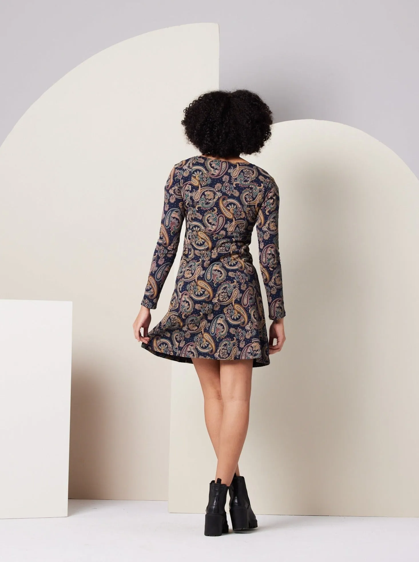Flex Fit Sonnet Dress - Dark Blue Paisley