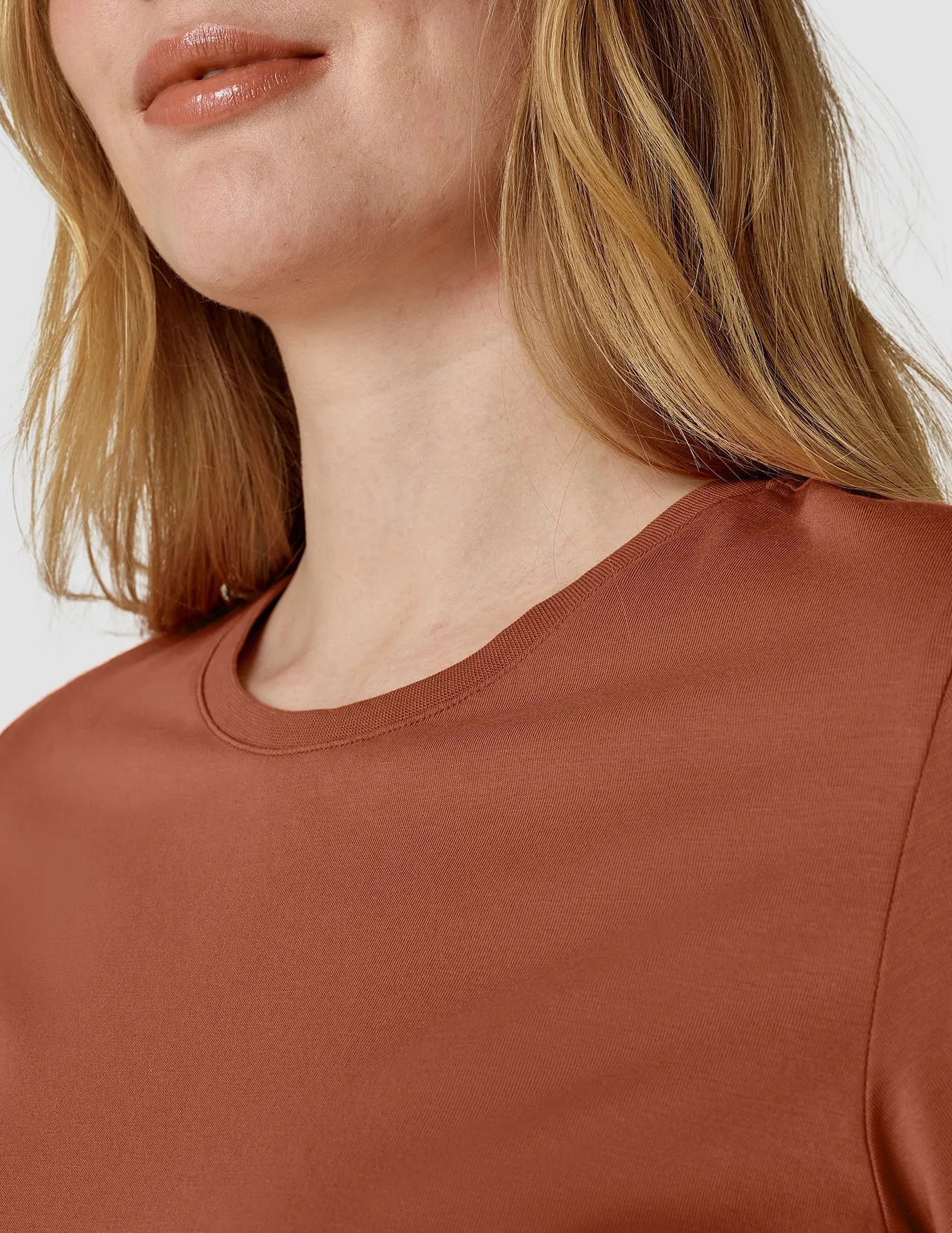 Storm Core Lightweight Material Supima T-shirt White Terracotta