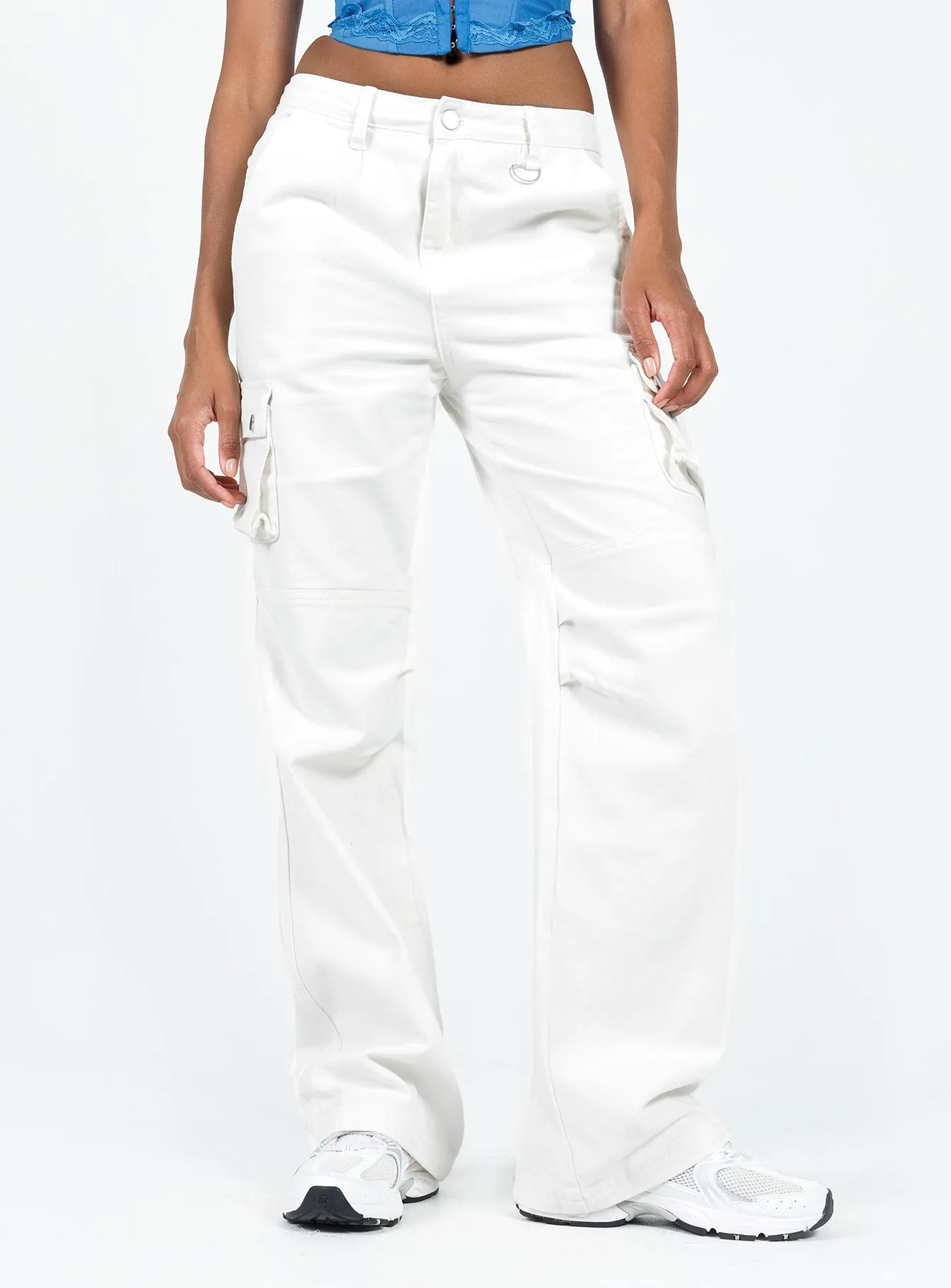 Artist Vibe Everyday Rainy Day Paige Mid Rise Cargo Jean White