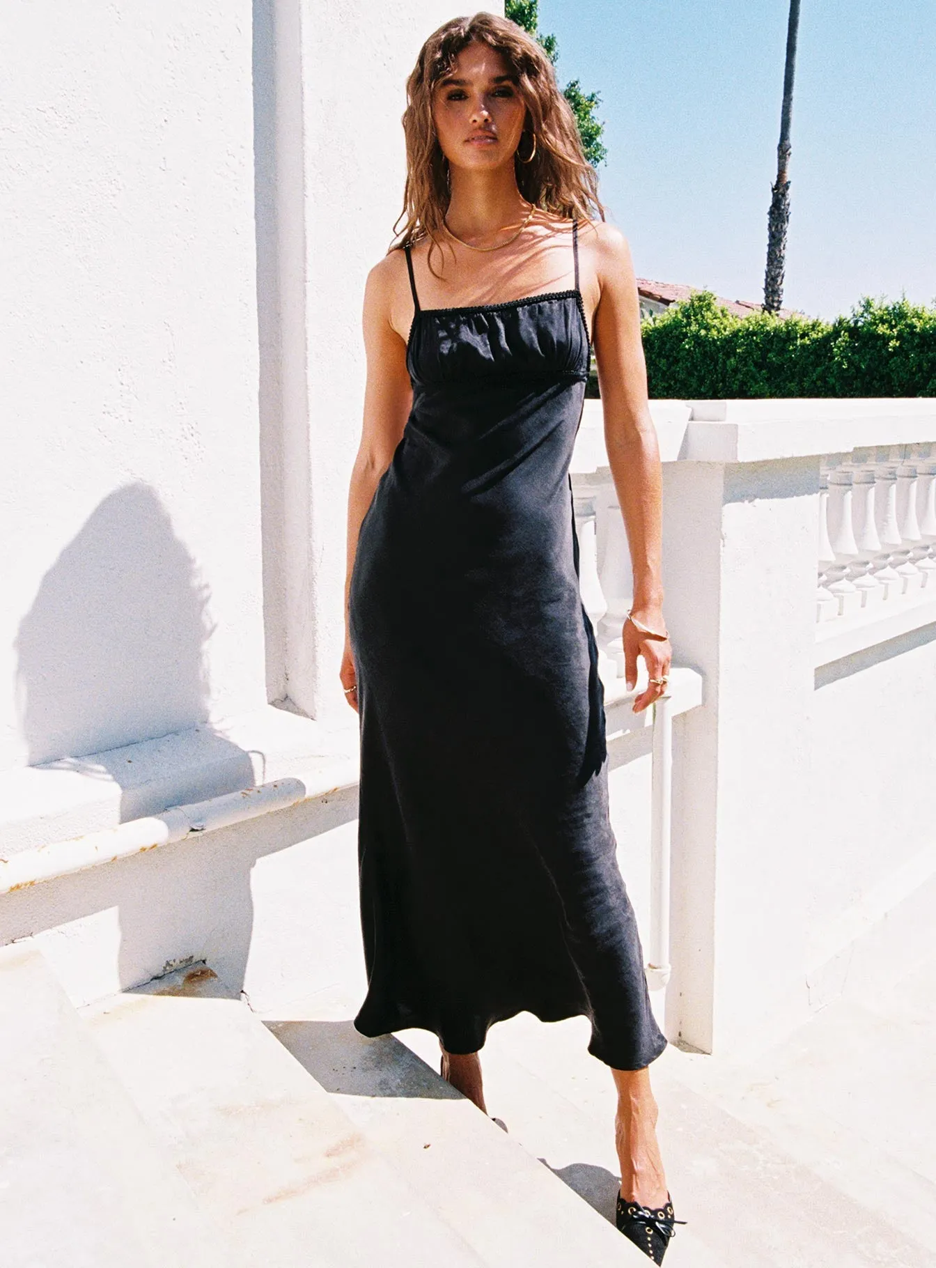 Estrellas Lace Maxi Dress Black Desert Glow
