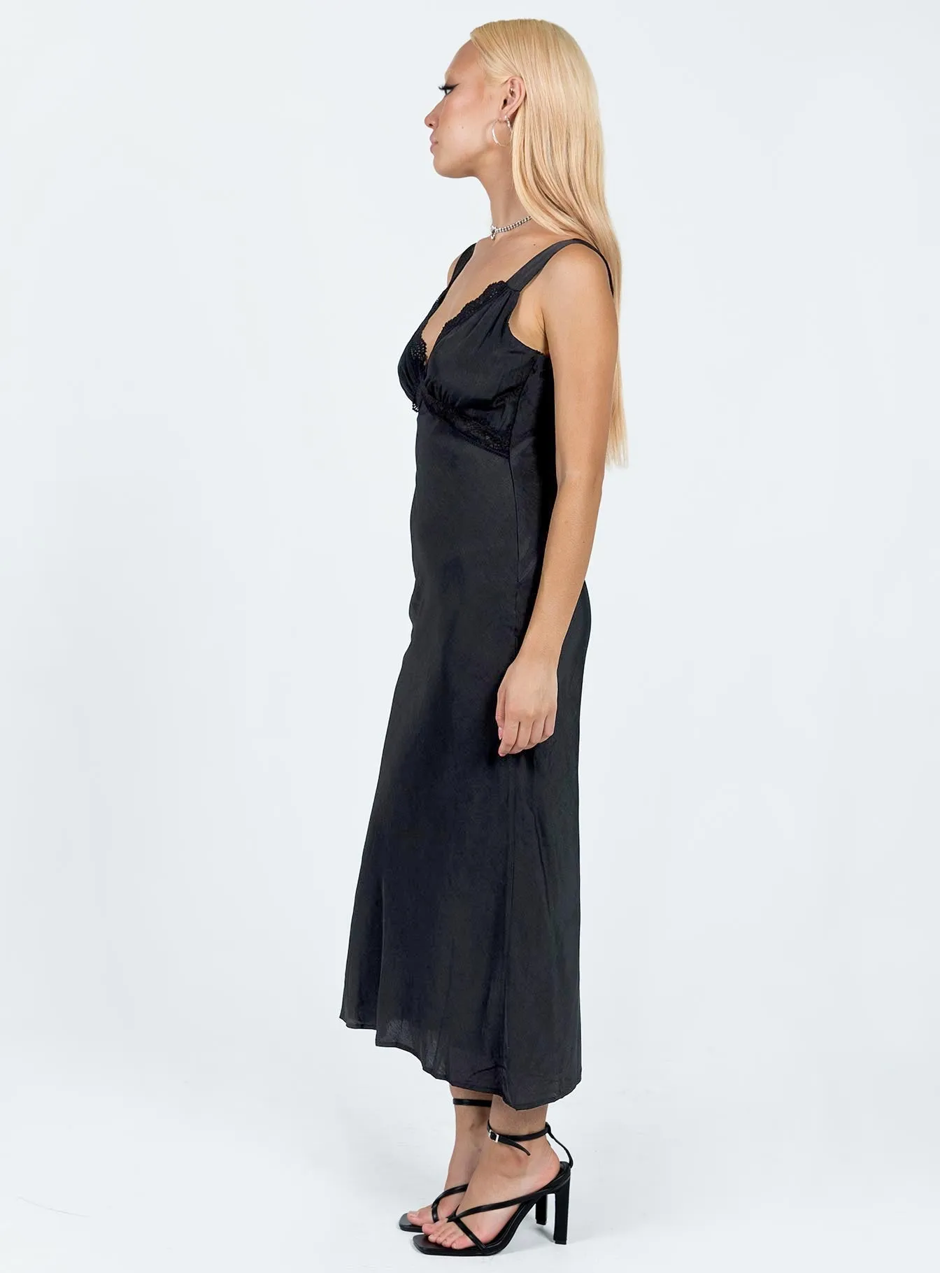 Golden Wave Hannelle Maxi Dress Black
