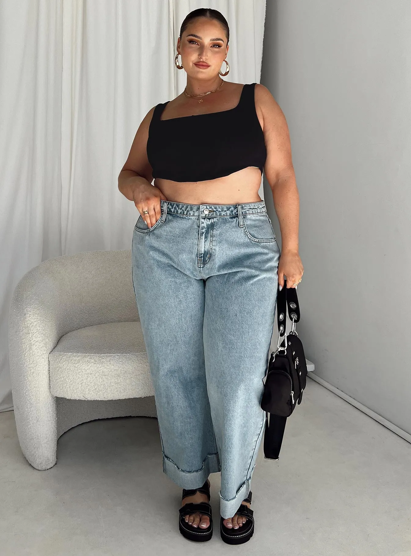Night Out Rainy Day Everyday Shopping Day Ollie Straight Leg Jean Mid Wash Denim Curve