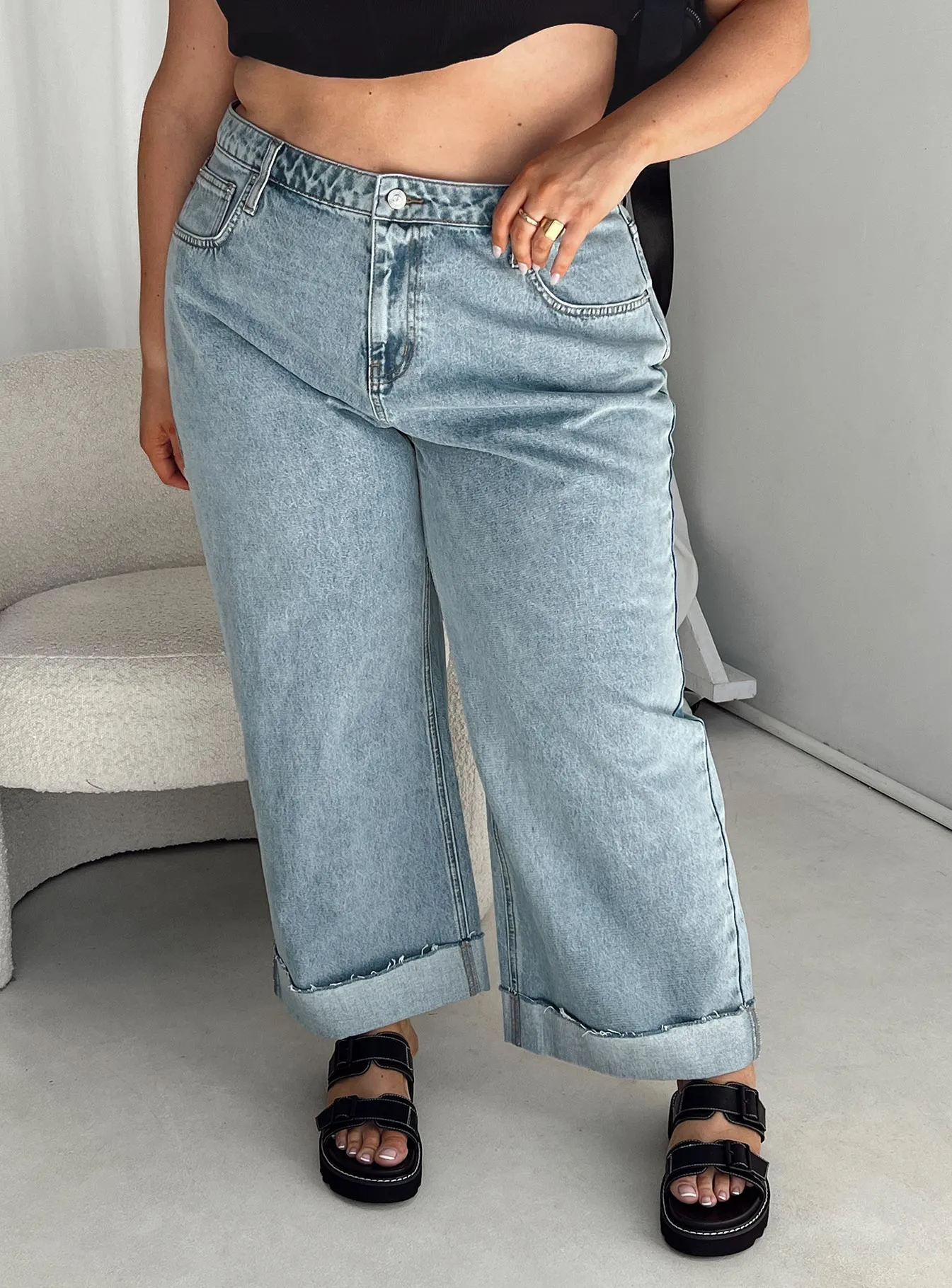 Odor Control Treatment Distressed Details Ollie Straight Leg Jean Mid Wash Denim Curve