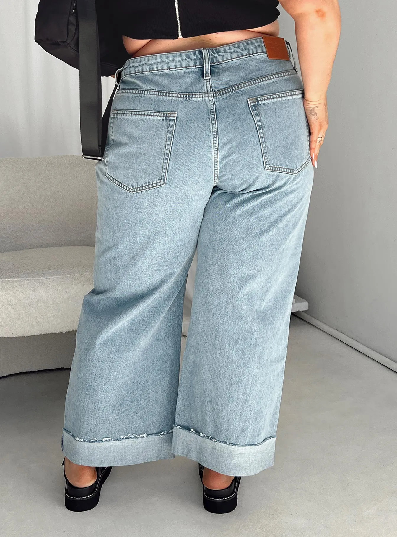Popular Staple Ollie Straight Leg Jean Mid Wash Denim Curve