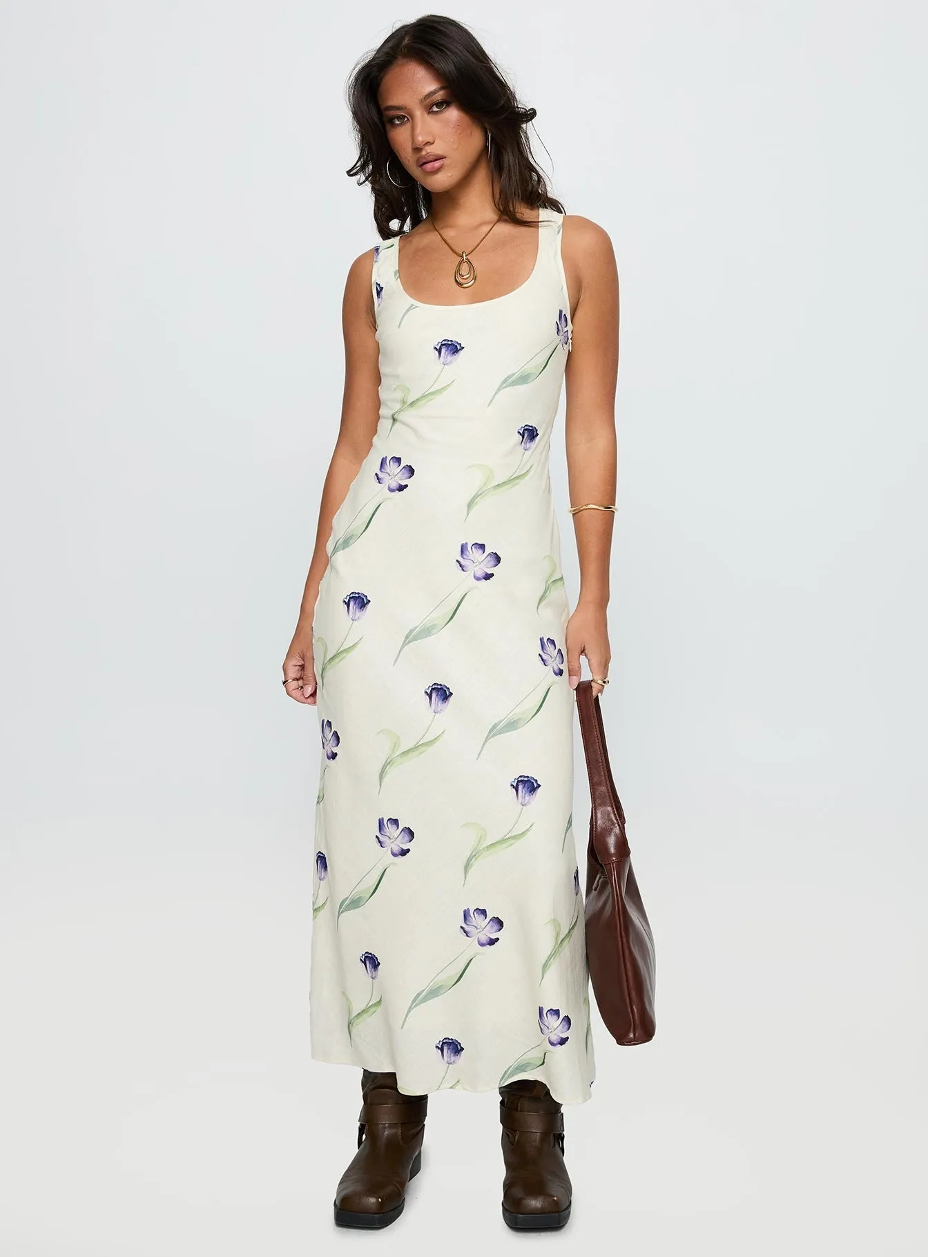 Whether dressing for work or a weekend gathering this dress is always an appropriate choice Maple View Jessabelle Linen Blend Midi Dress Cream Floral