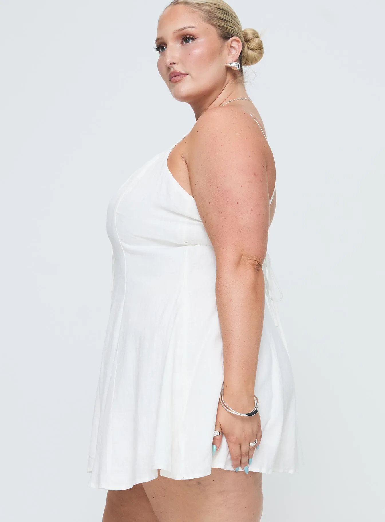 Elian Linen Blend Mini Dress White Curve Chic Layer Effortless evening attire