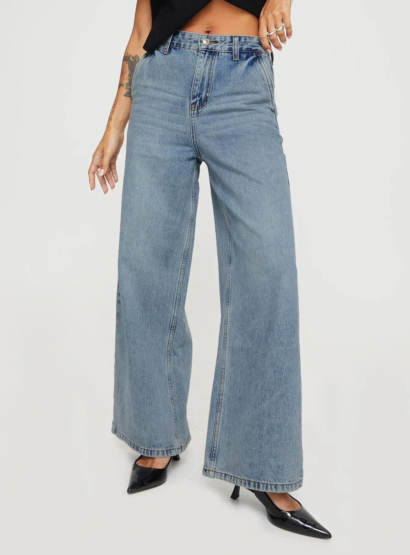 Smooth Feel Jewelz High Rise Wide Leg Jeans Light Wash