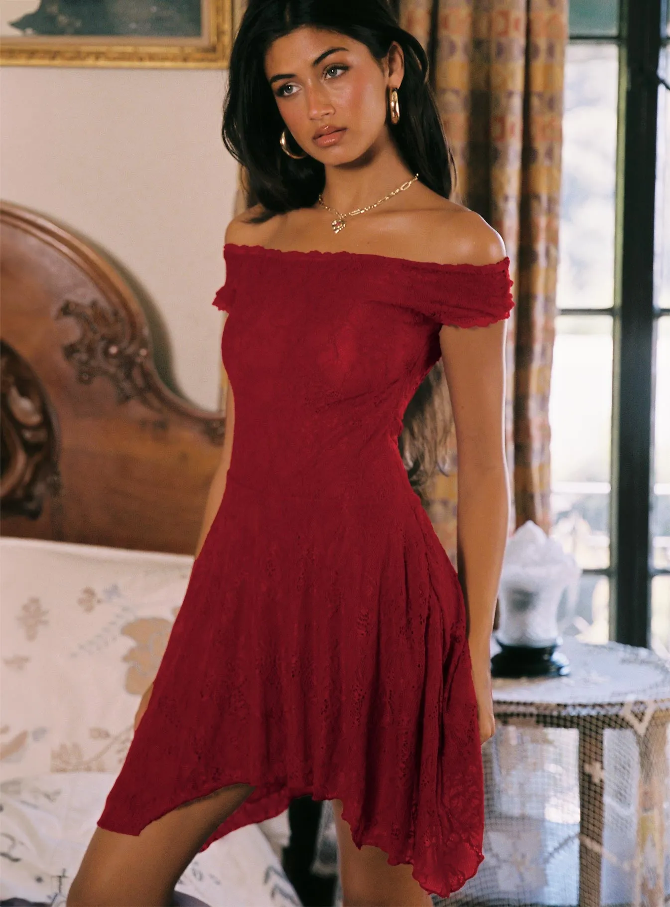 La Dolce Vita Lace Mini Dress Red Elegant short formal gown Charming Design