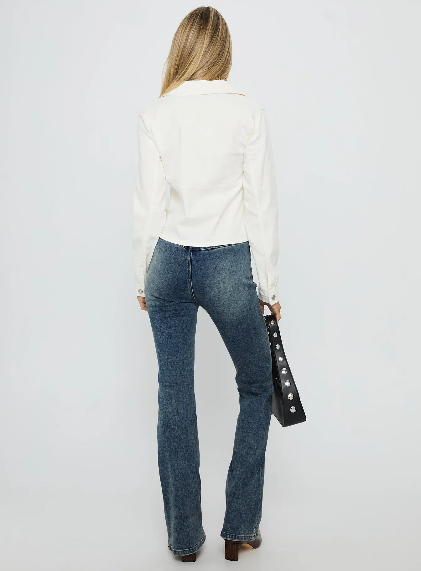Casual Student Outfit Effortless casual High Tide High Rise Bootleg Jeans Blue