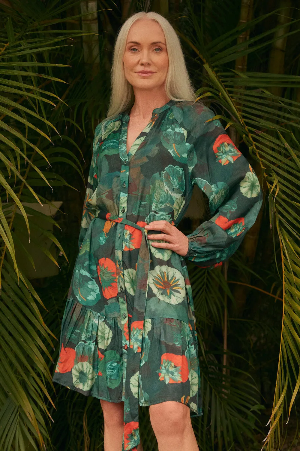 Fantasia Short Dress in Lotus Fantasy Mood Green Fit