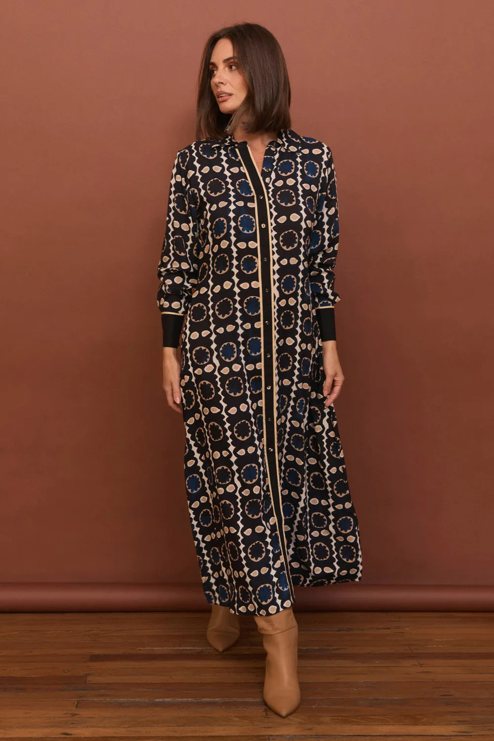 Gracie Collared Dress in Athena High-waisted midi dress Casual Style