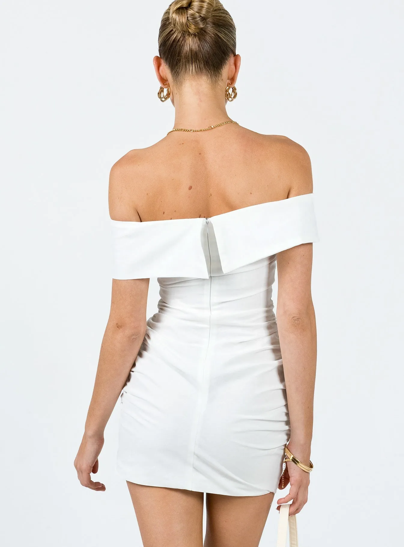 Relaxed Chic Look Vibrant Fashion Marcia Mini Dress White