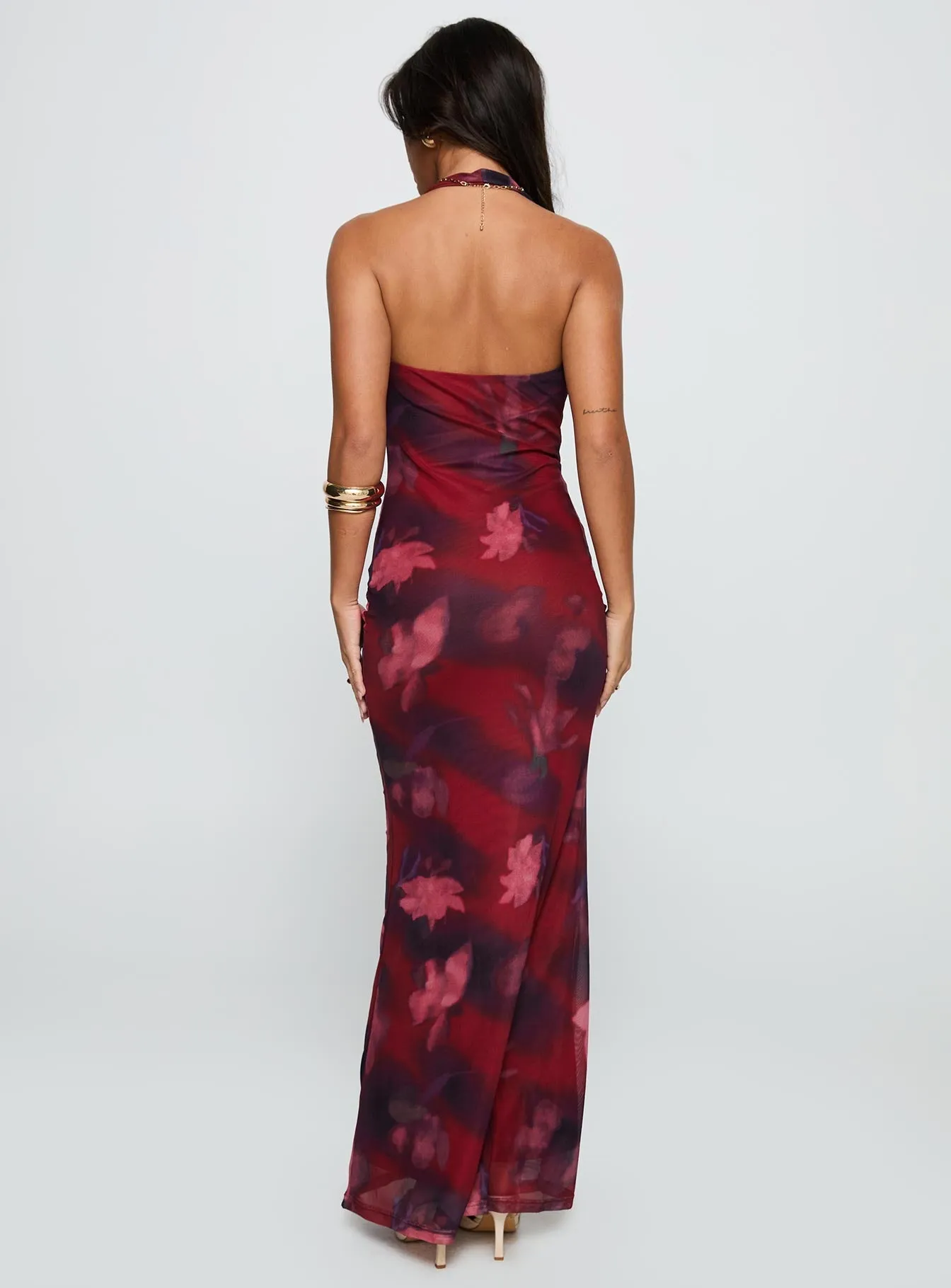 Cozy evening dress Practical long dress Vixyn Halter Maxi Dress Red Multi