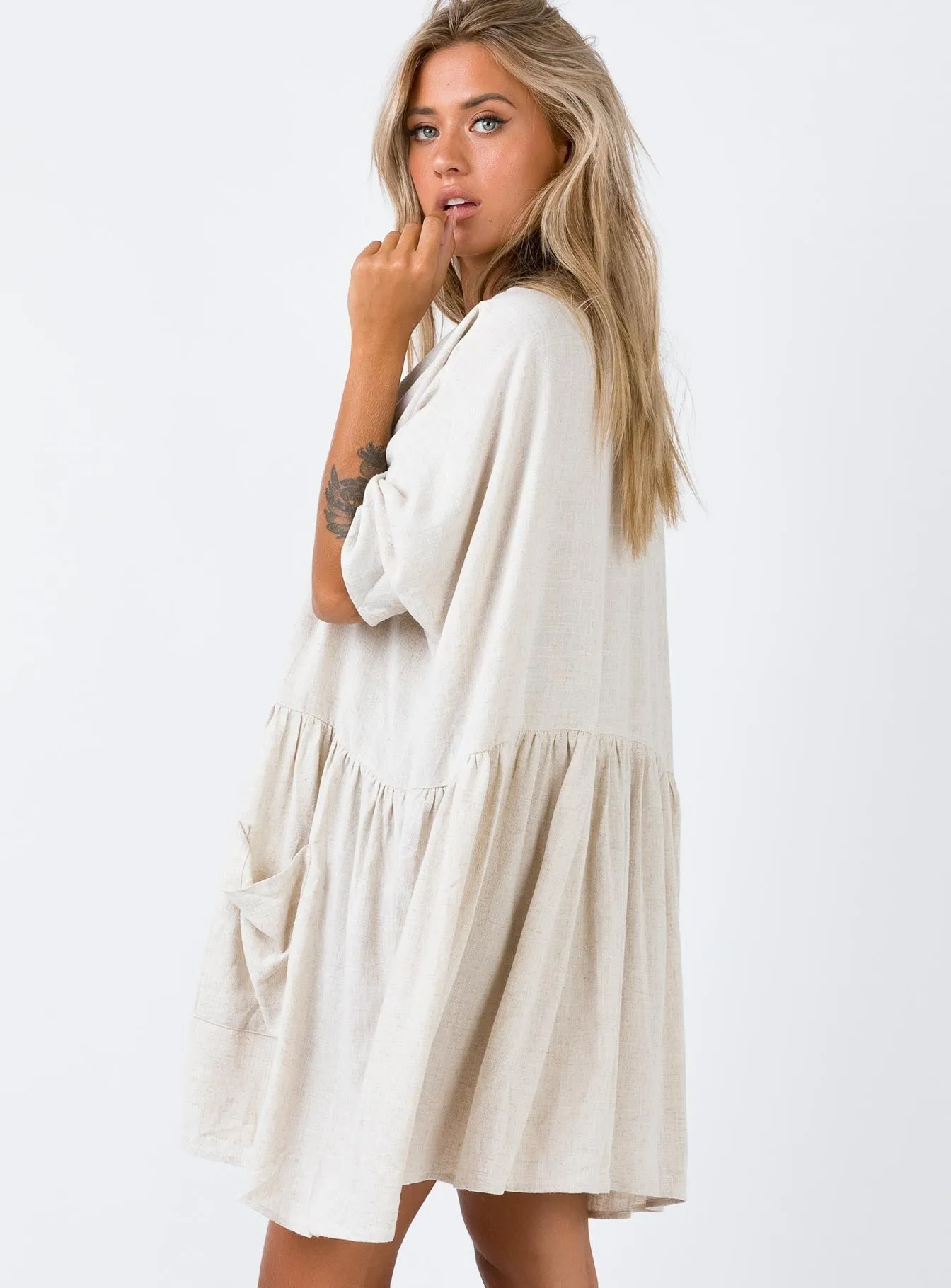The Sandy Mini Dress Natural Lower Impact Bold Glow