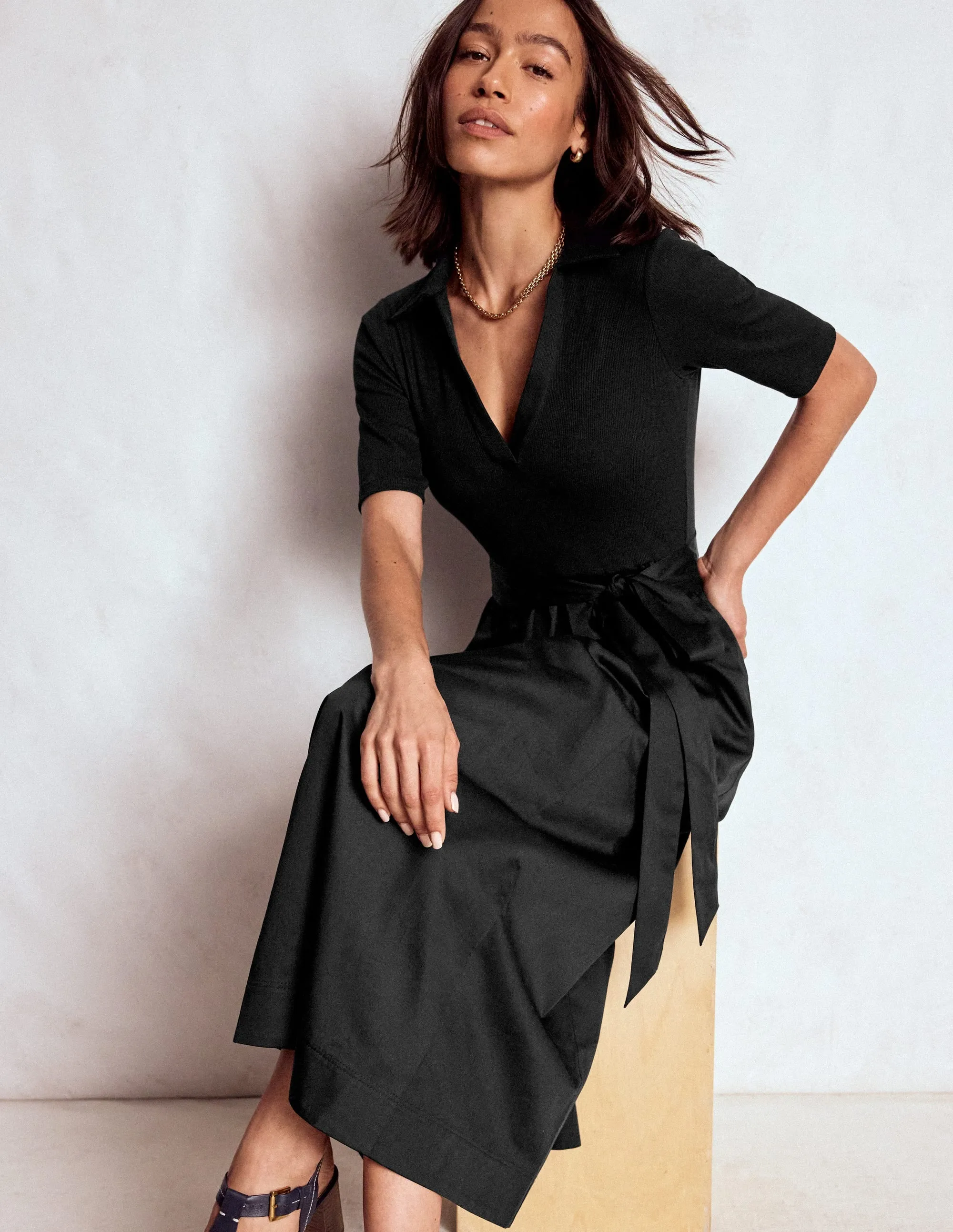 Silver Light Chic Comfort Collar Detail Mix Midi Dress-Black