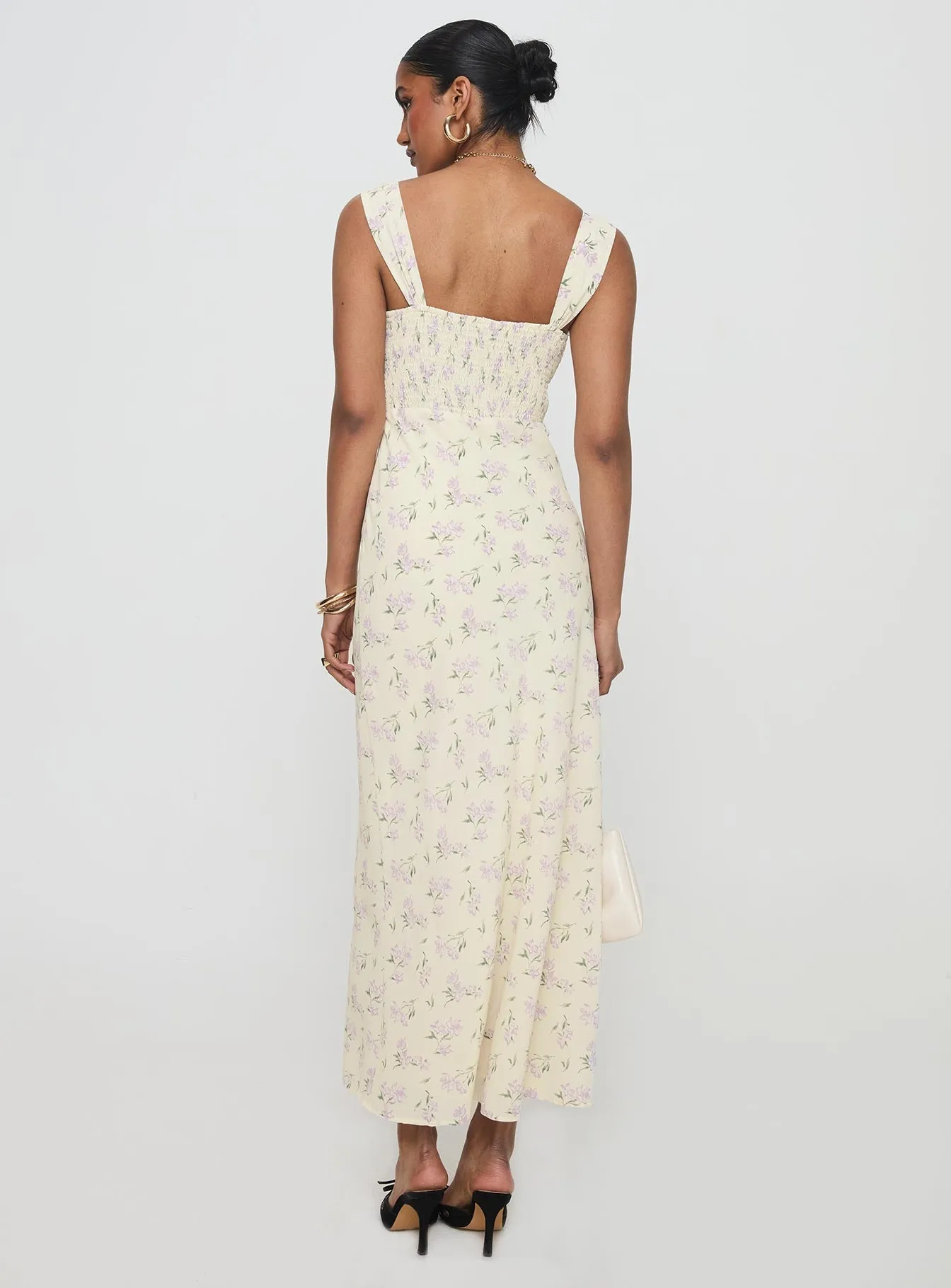 Maple View With its timeless design this dress is perfect for any season and any setting Fernwood Maxi Dress Yellow Floral
