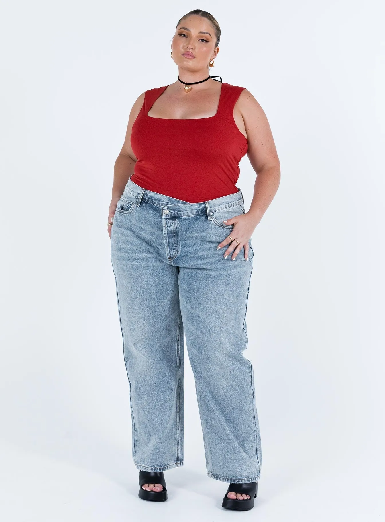 Active Wear Holly Asymmetric Straight Leg Jean Light Wash Denim Curve