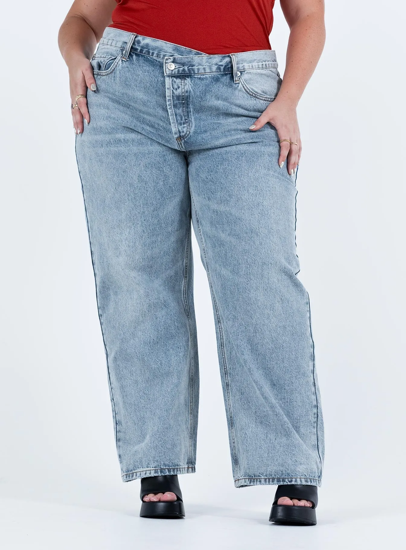 Holly Asymmetric Straight Leg Jean Light Wash Denim Curve Go Anywhere Look Fashion Piece