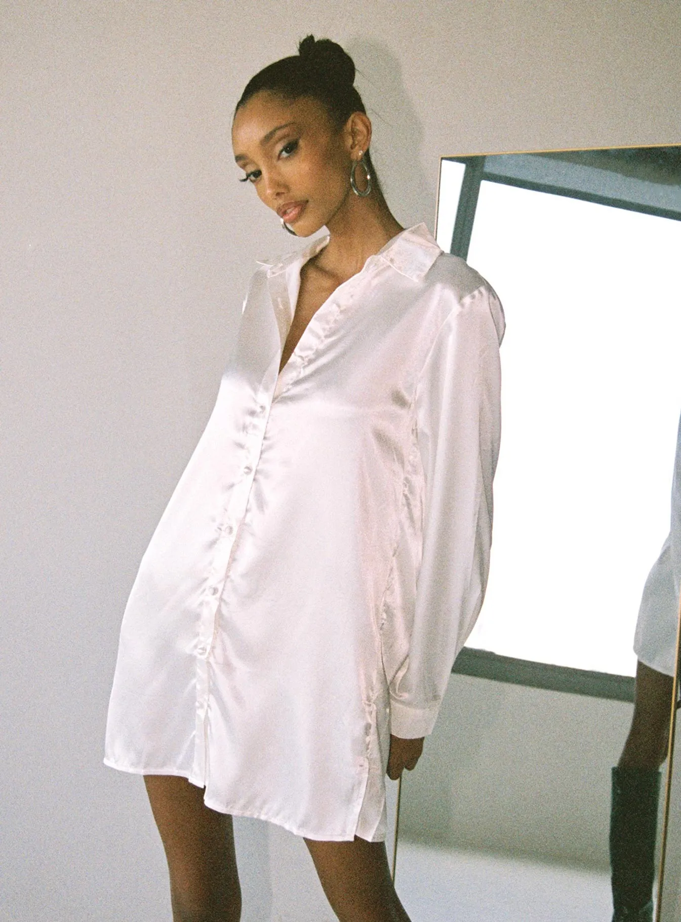 90210 Satin Shirt Mini Dress White Bright sun dress City Chic