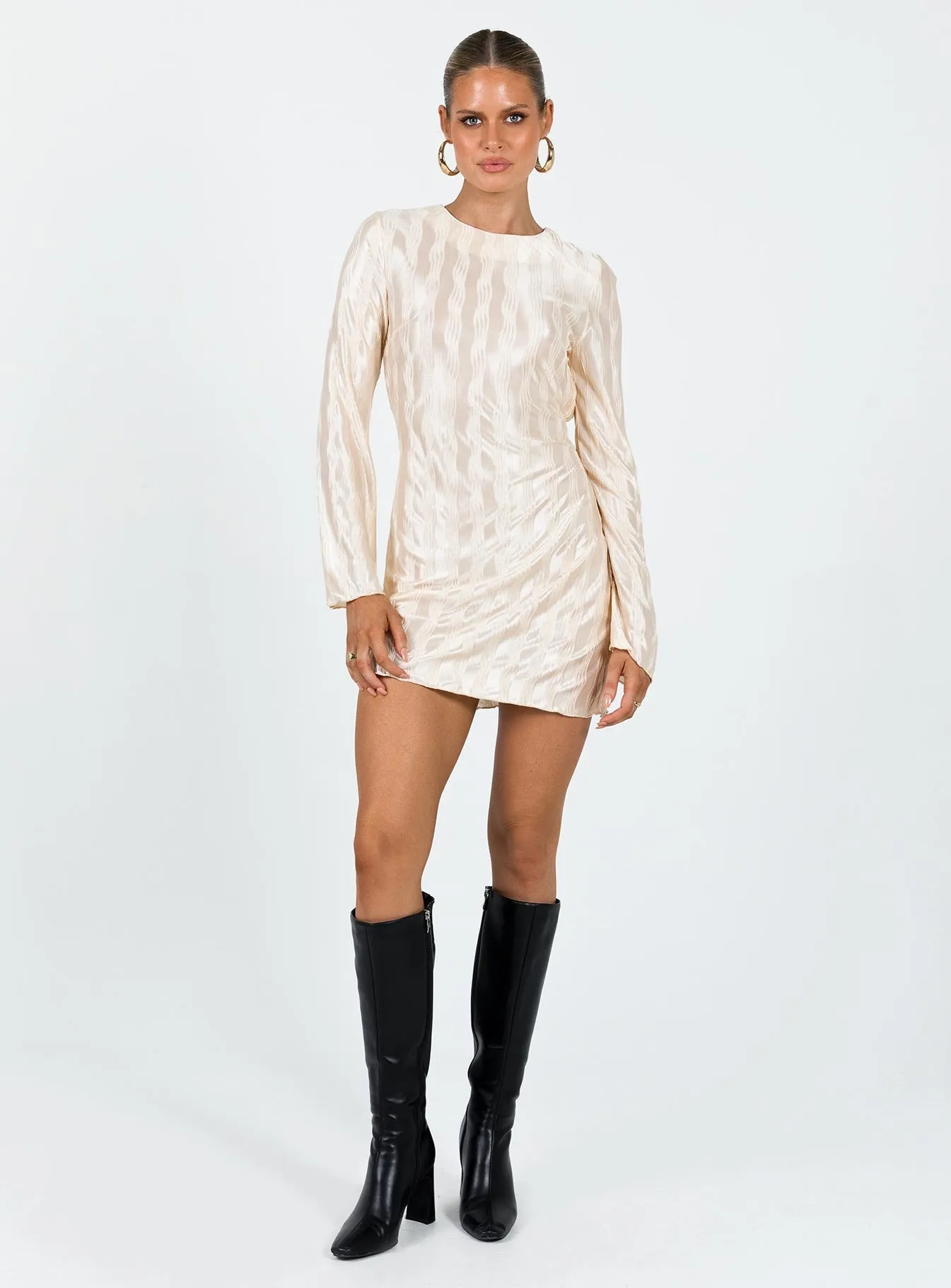 Floral Chic Design Casual Day Look Venaya Mini Dress Champagne
