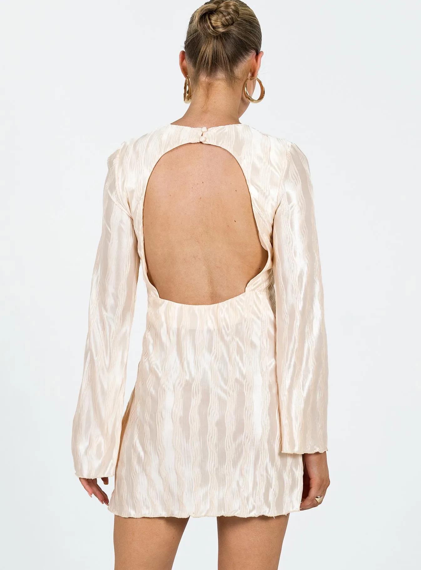 Venaya Mini Dress Champagne Minimal Look
